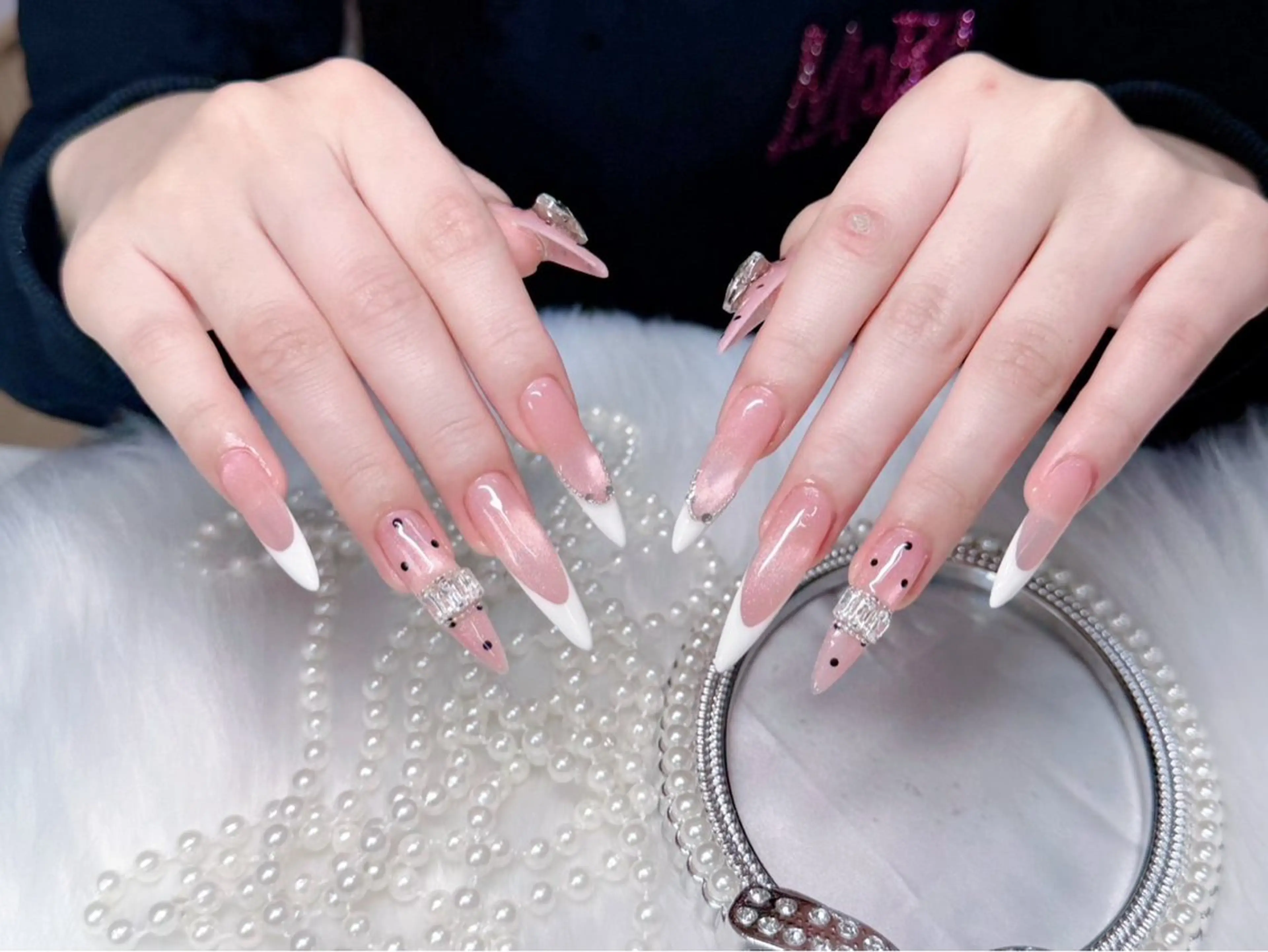 ネイル アートネイル ジェルネイル グラデーション キラキラネイル 韓国ネイル ハンドネイル MIYU．nail Mariaのネイルデザイン