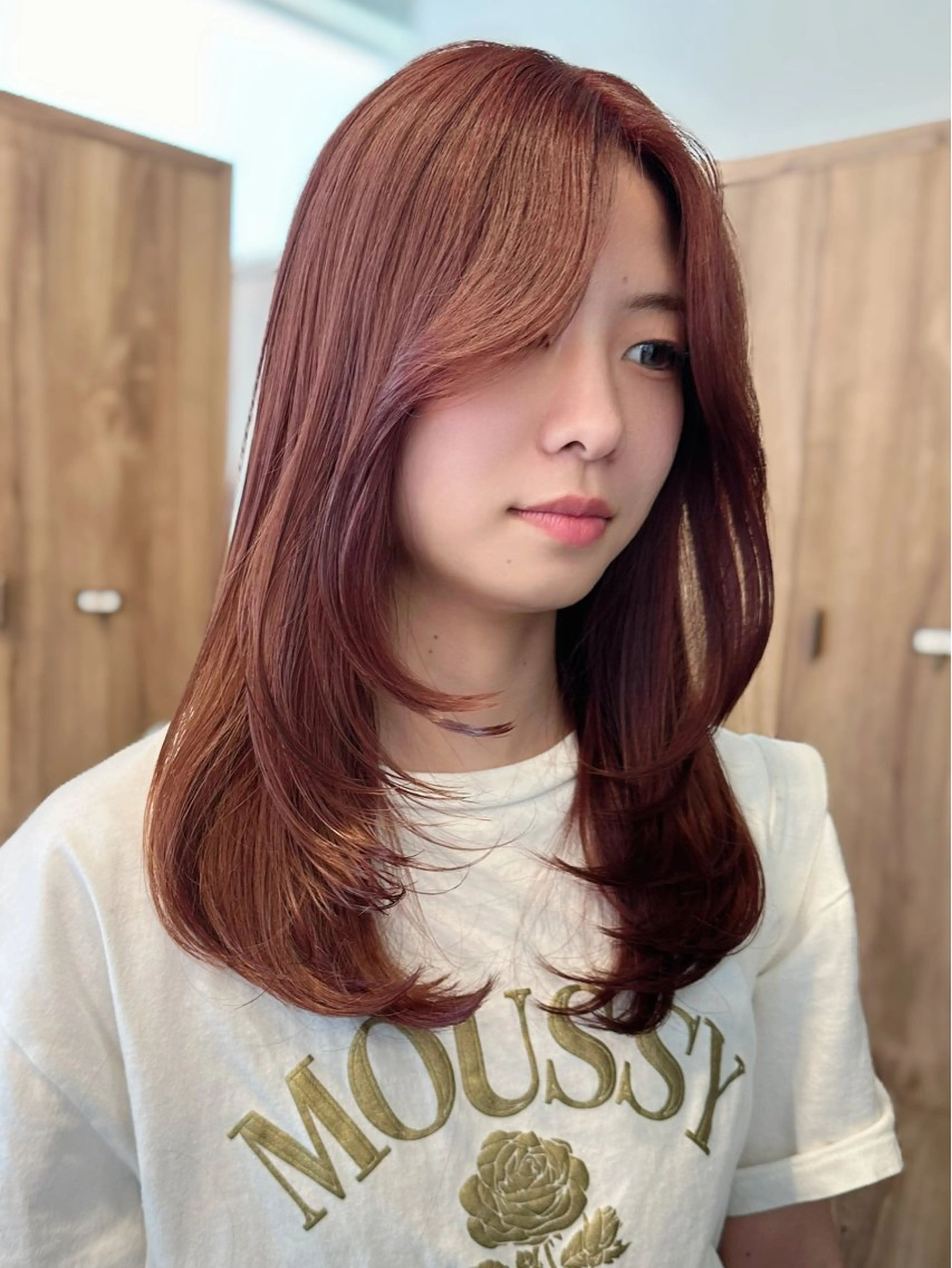 ミディアム カット ヘアカラー トリートメント レイヤー/顔周り 田山　穂波のヘアスタイル