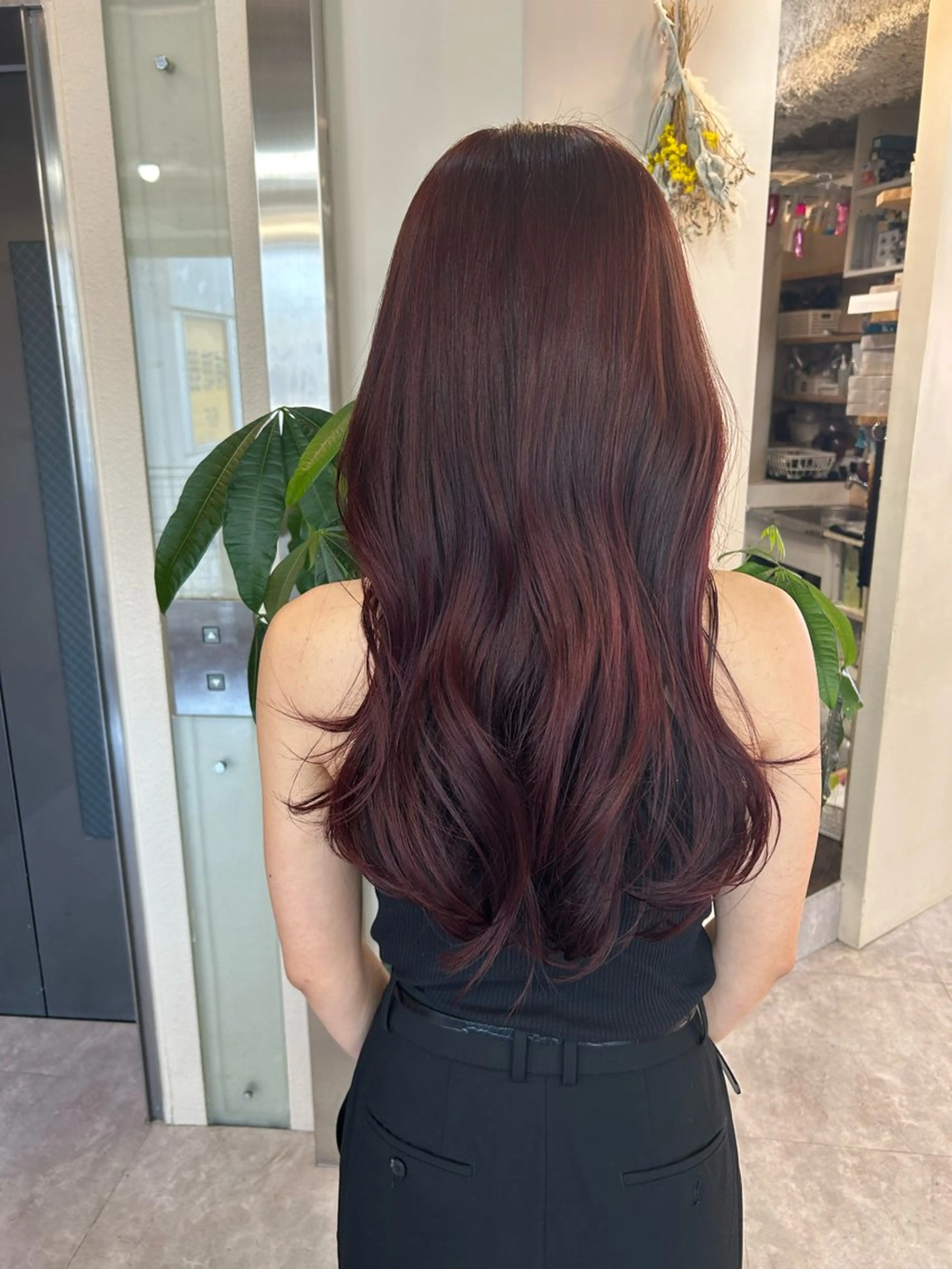 ロング カラー レッドカラー カット ヘアカラー トリートメント SALOWIN二子玉川South店所属・AYANO ／レイヤー／オリーブのヘアスタイル