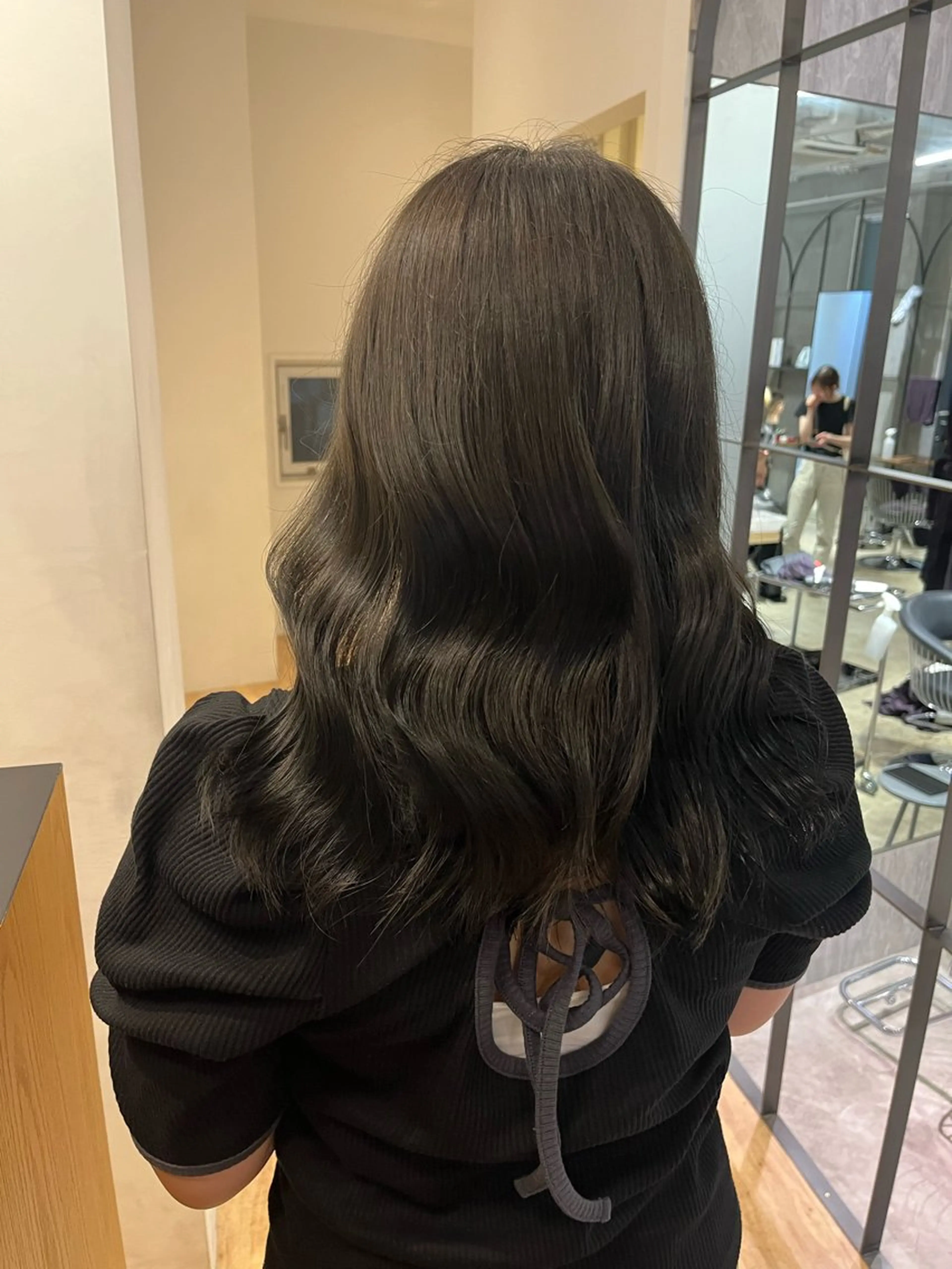 セミロング カラー 森山 葵のヘアスタイル