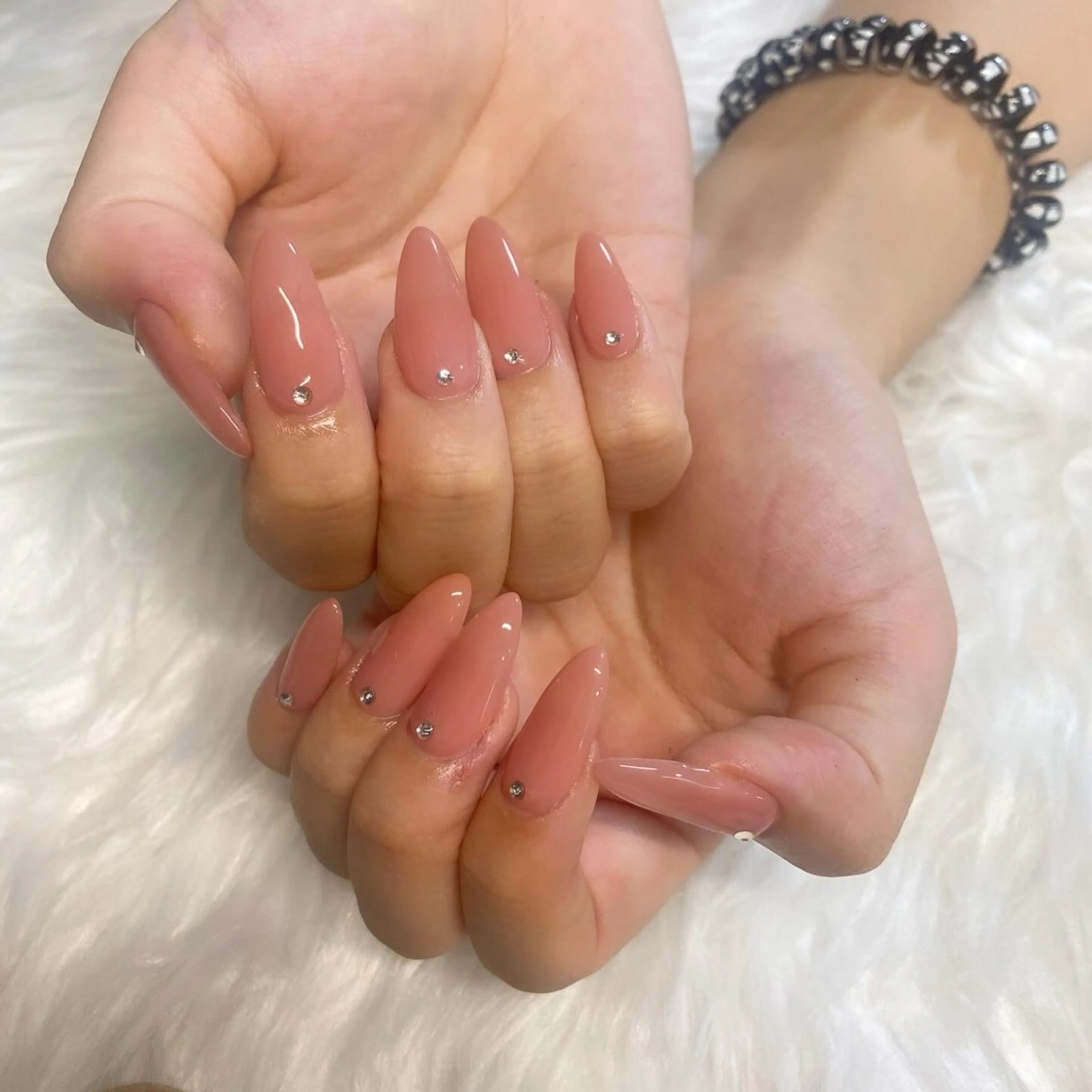 ネイル ストーンネイル ハンドネイル N._._. clawのネイルデザイン