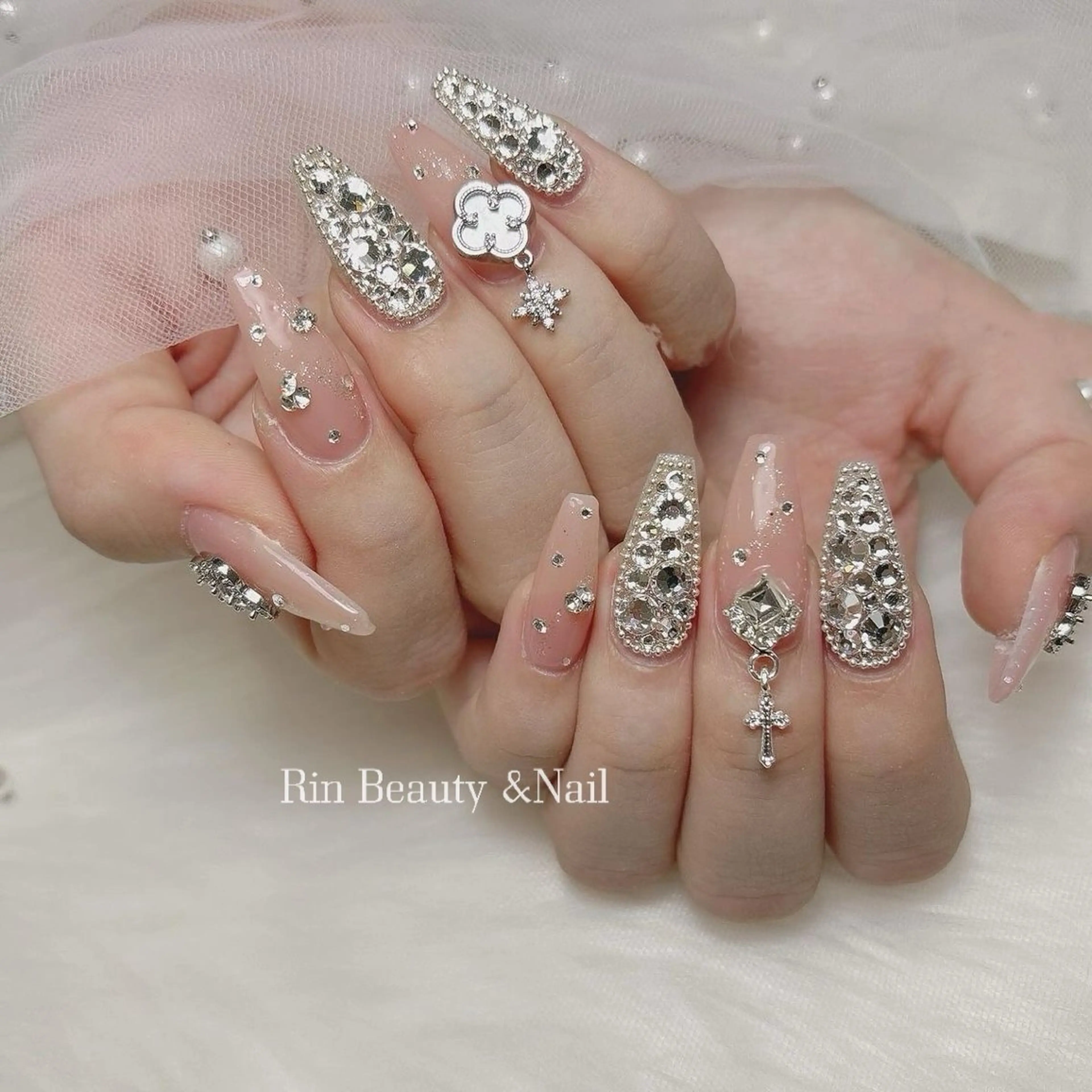 ネイル アートネイル フレンチネイル ジェルネイル 韓国ネイル ミラーネイル Rin Nail 新大久保店のネイルデザイン