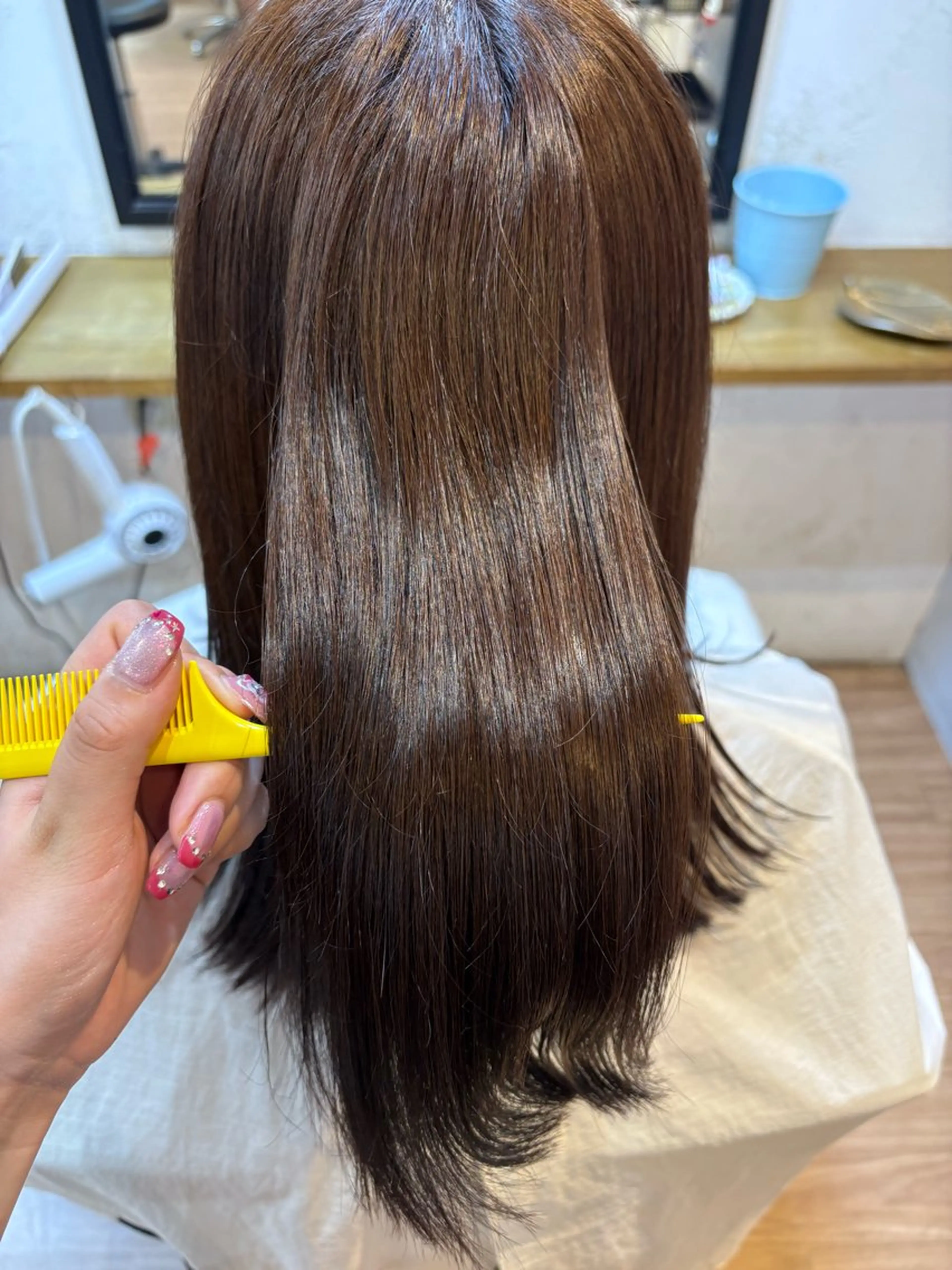 セミロング ヘアカラー 韓国ヘアー🇰🇷 MIWAのヘアスタイル