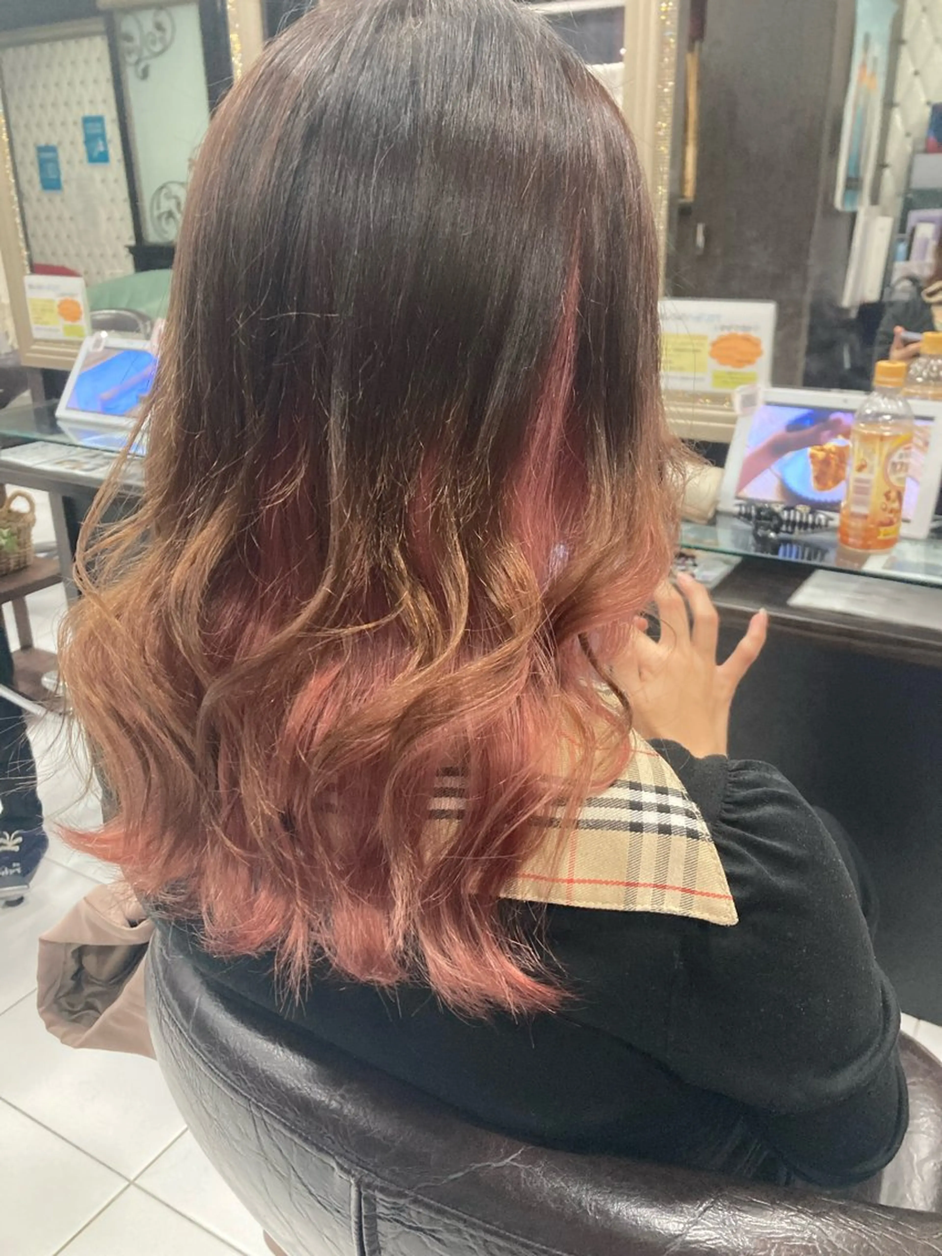 ミディアム カット ヘアカラー トリートメント 🐈‍⬛Namie 🐈‍⬛のヘアスタイル