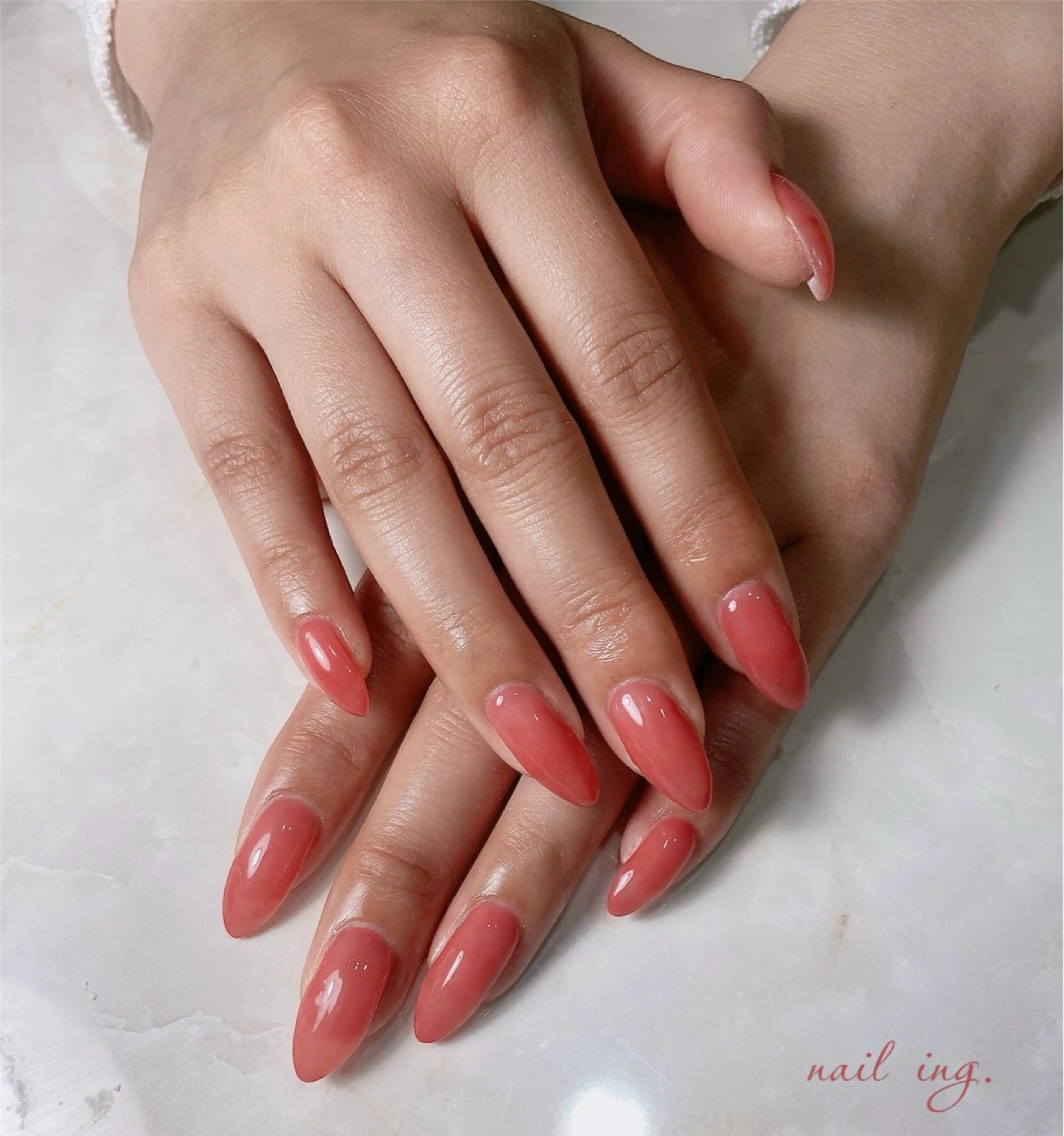 ネイル ワンカラーネイル ｉｎｇ .のネイルデザイン