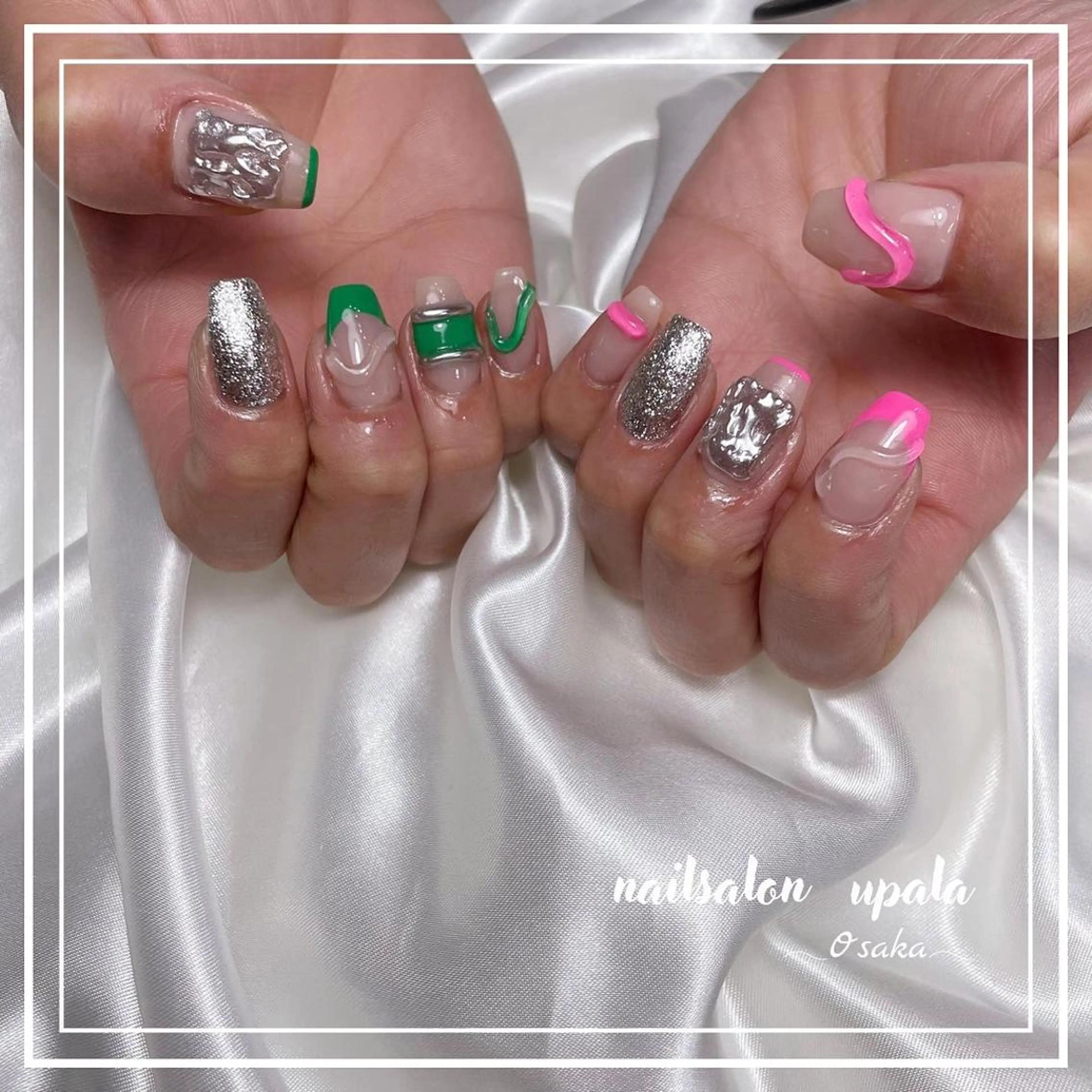 ネイル オーロラネイル カジュアル フットネイル ニュアンスネイル 夏ネイル ハンドネイル upala Mayukoのネイルデザイン