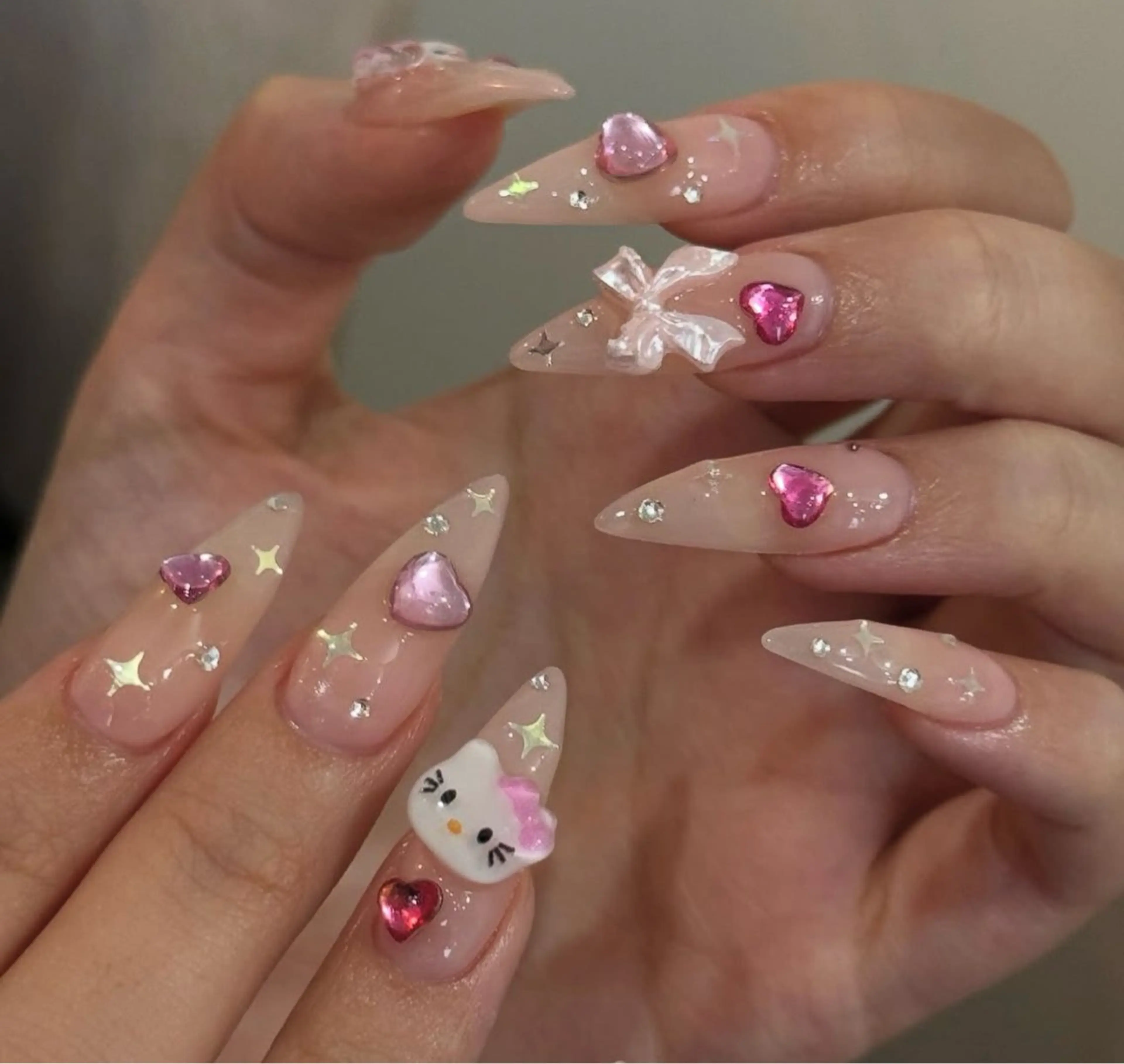 ネイル グラデーション キラキラネイル ワンカラーネイル 冬ネイル Jenn Nail Salonのネイルデザイン