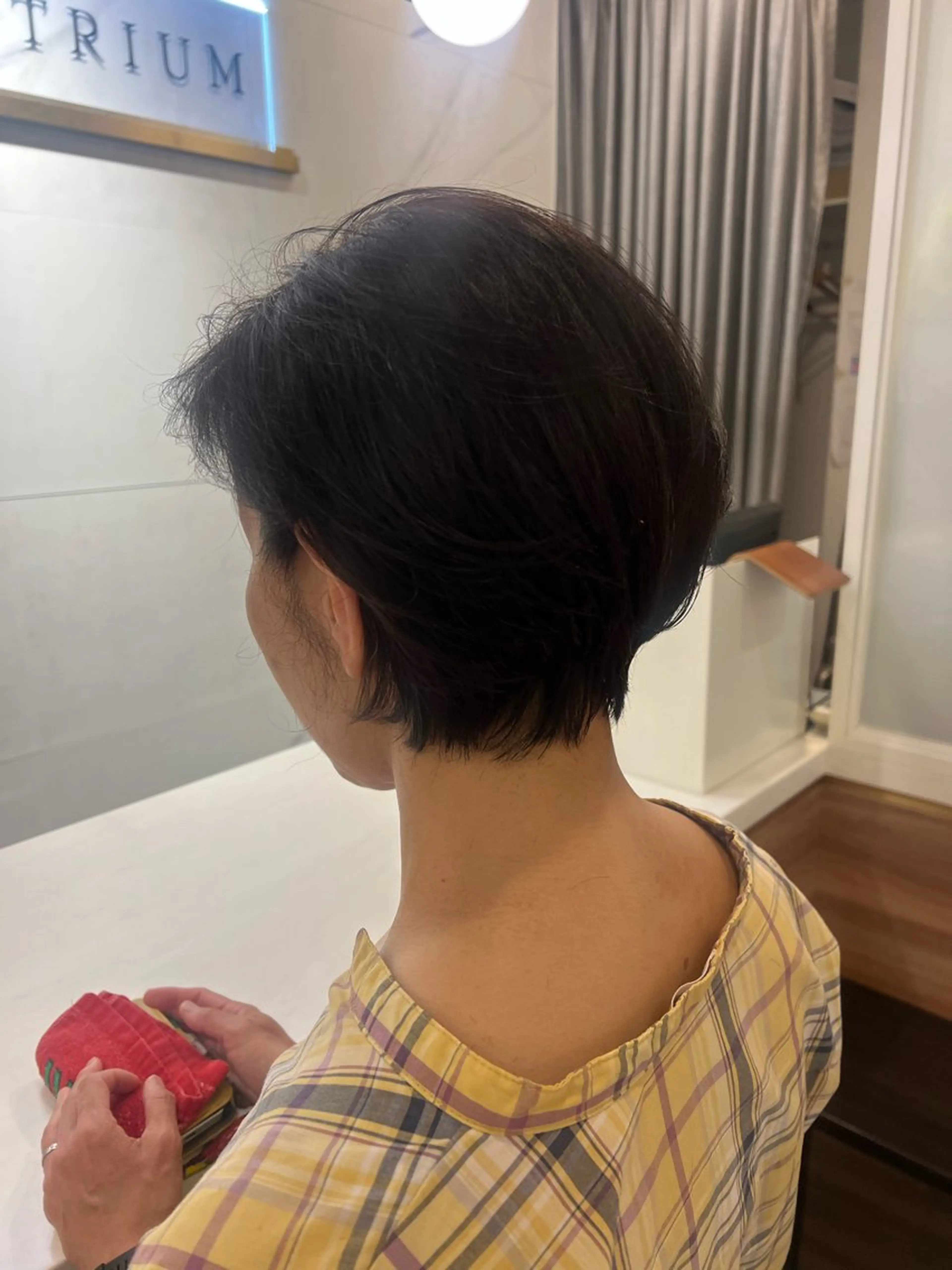 ショート 村中 逸紀のヘアスタイル