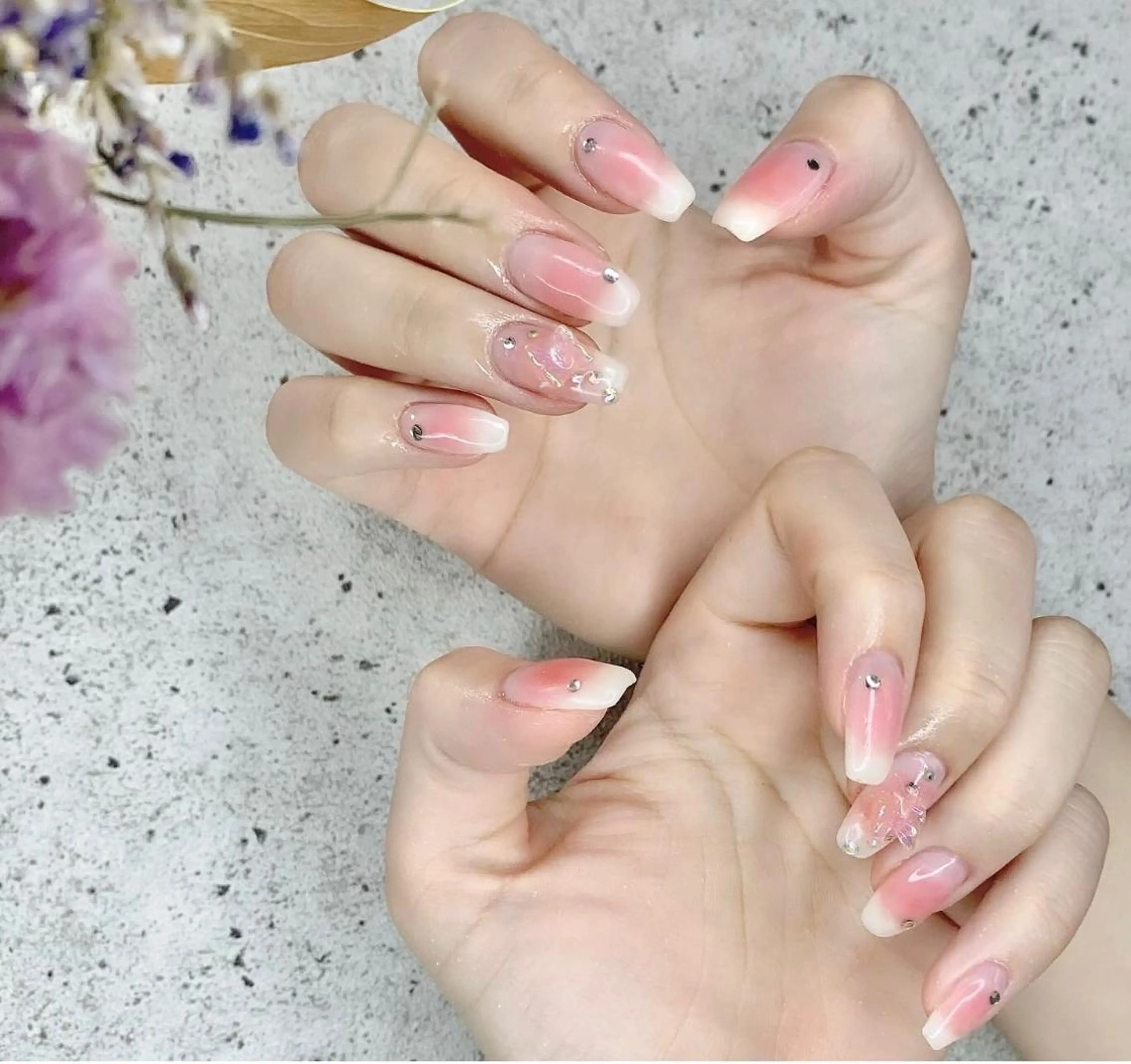 セミロング カラー パーマ ヘアアレンジ メンズ キッズ ネイル マツエク・マツパ アイブロウ メンズ韓国風 透明感カラー 眉カラー 韓国風マツエク 韓国風ヘア ハンドネイル Salon Kのネイルデザイン