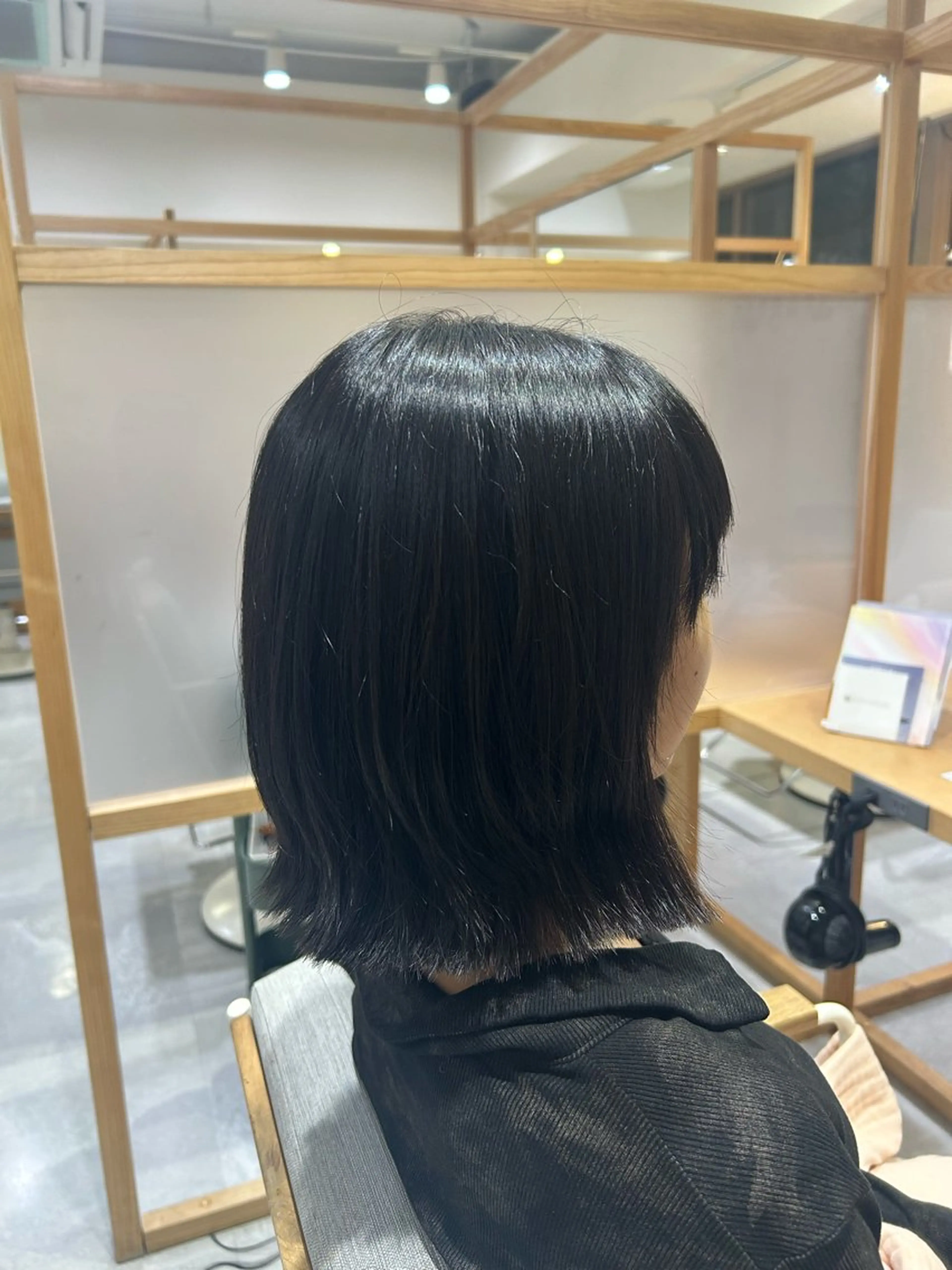 ミディアム カット 上條 凜のヘアスタイル