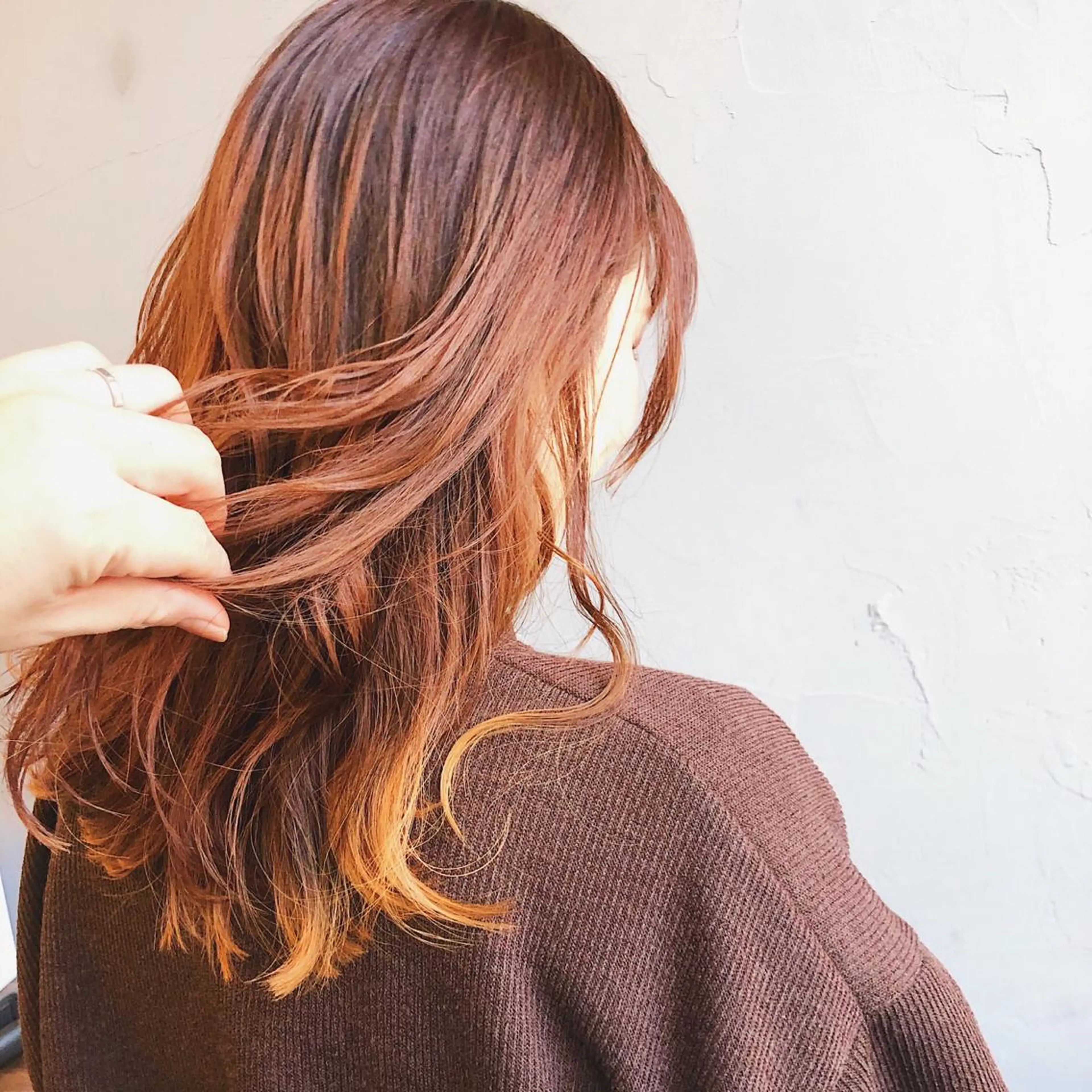 セミロング カラー ブリーチ ブリーチなしカラー オレンジ レッドカラー 山口 浩之のヘアスタイル