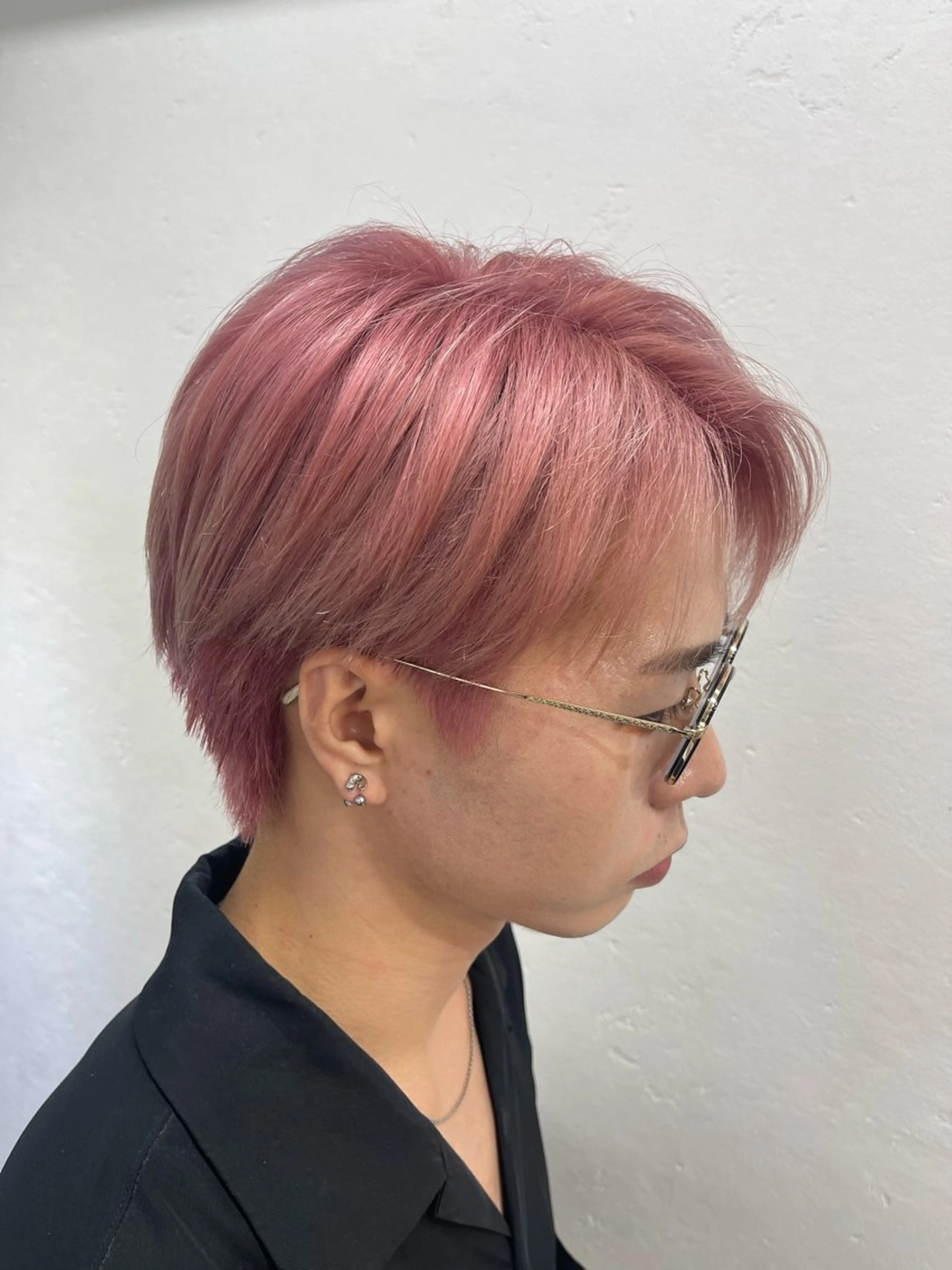 カラー ハイトーン/レイヤ ーTENSHOのヘアスタイル