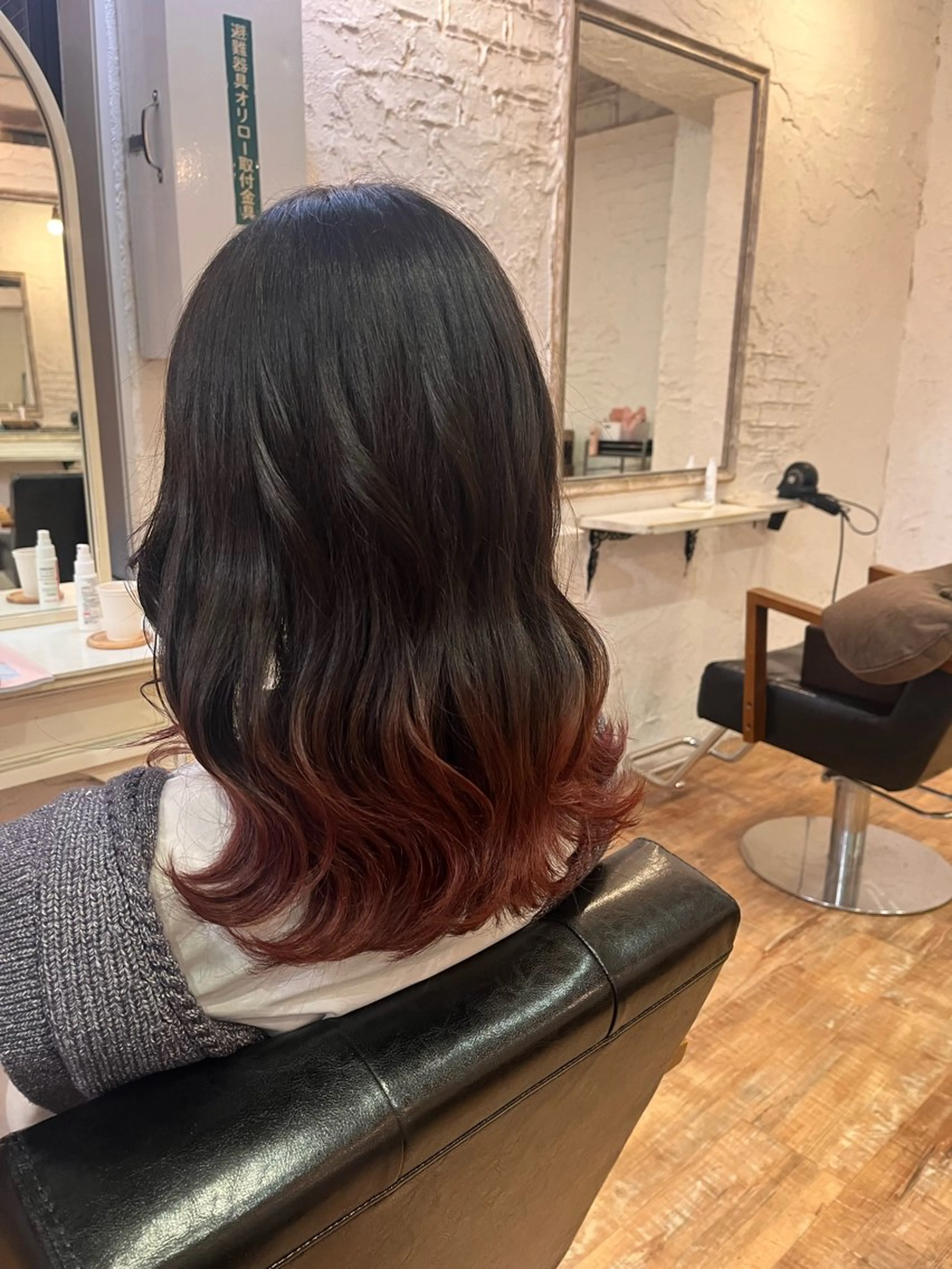 カラー 佐竹 渚のヘアスタイル