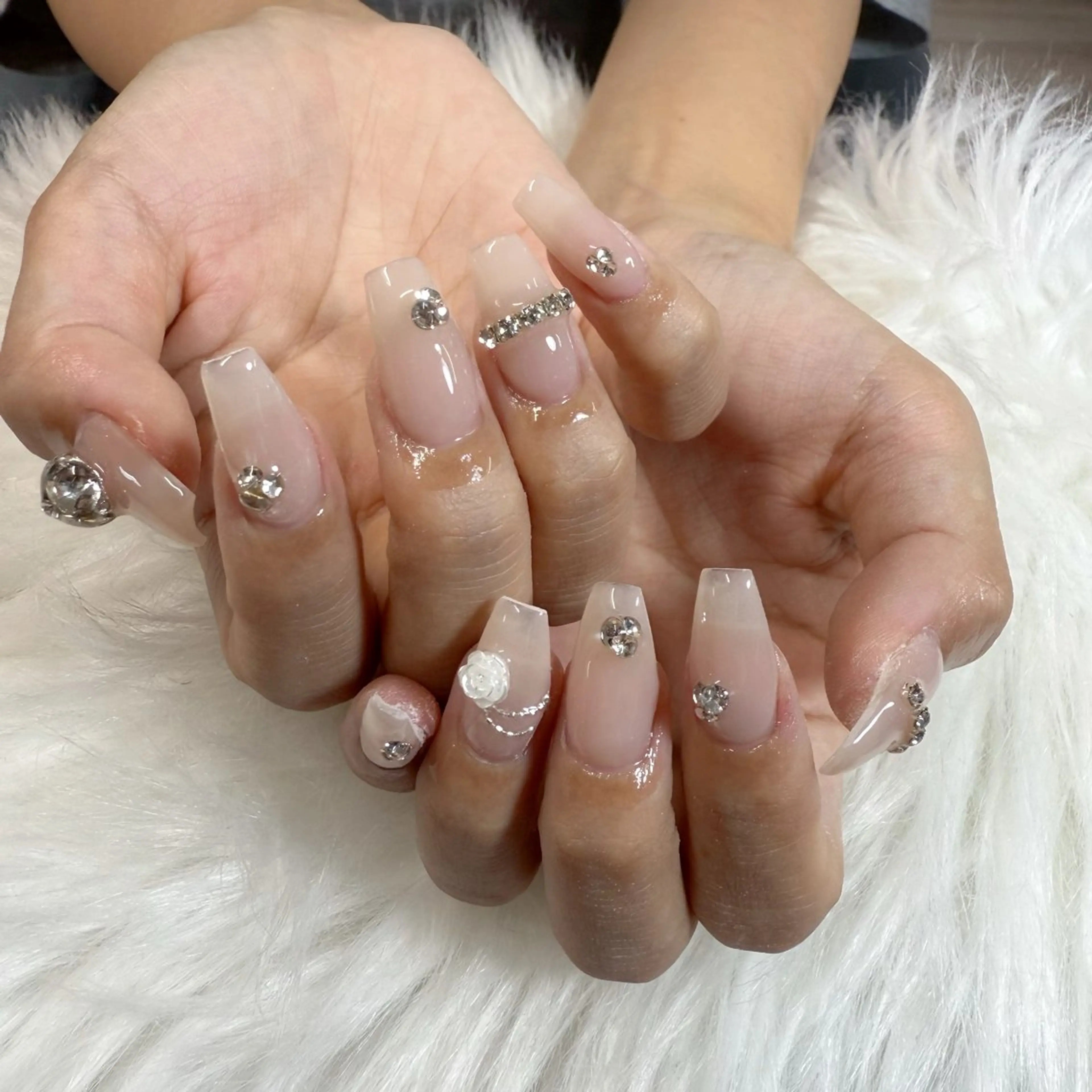 ネイル ハンドネイル 🎀nana🫧 ワンホンネイル🎀のネイルデザイン