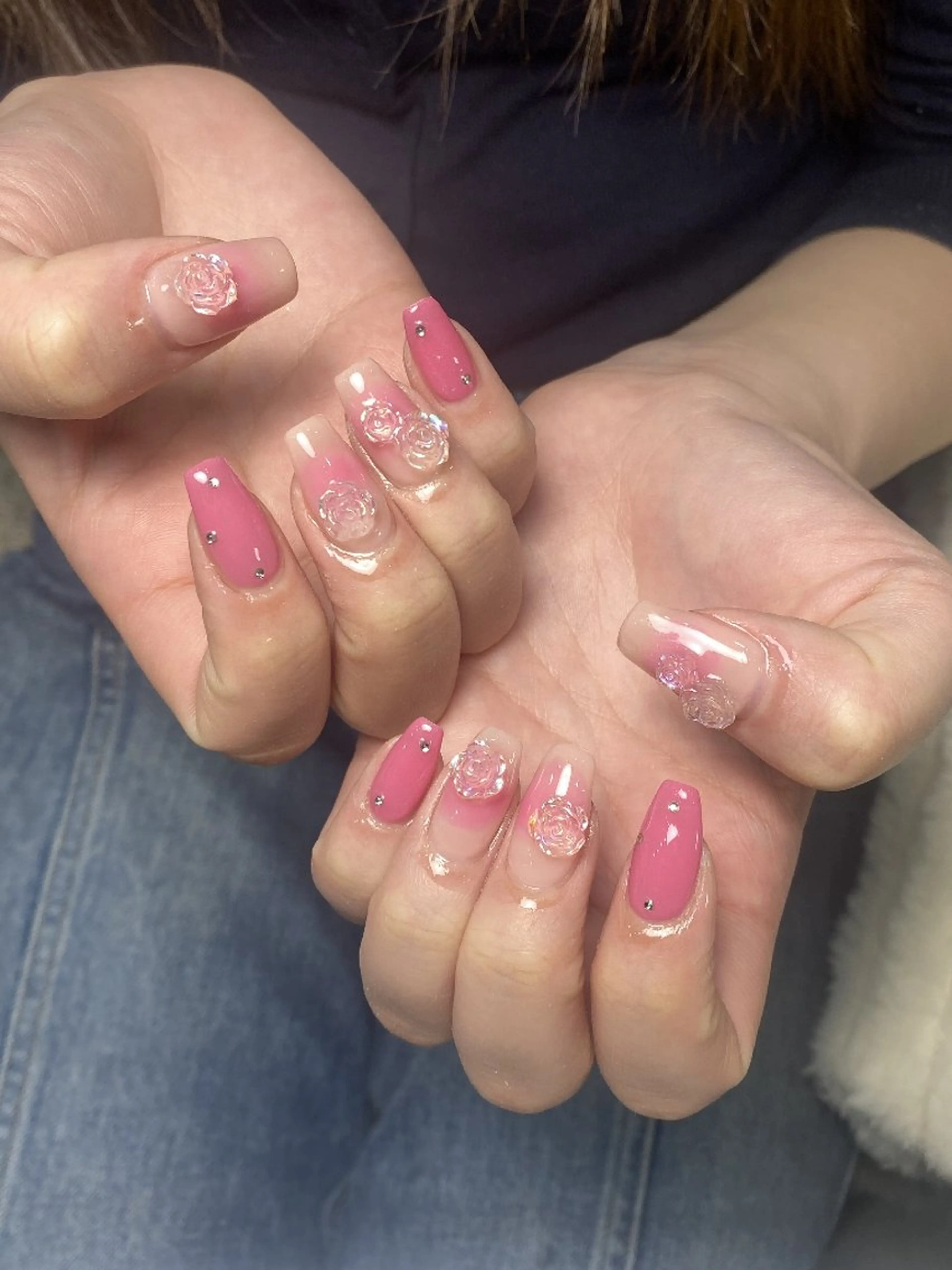 ネイル チークネイル 長さ出し フレンチネイル ジェルネイル キラキラネイル ハンドネイル UM Nail Salonのネイルデザイン