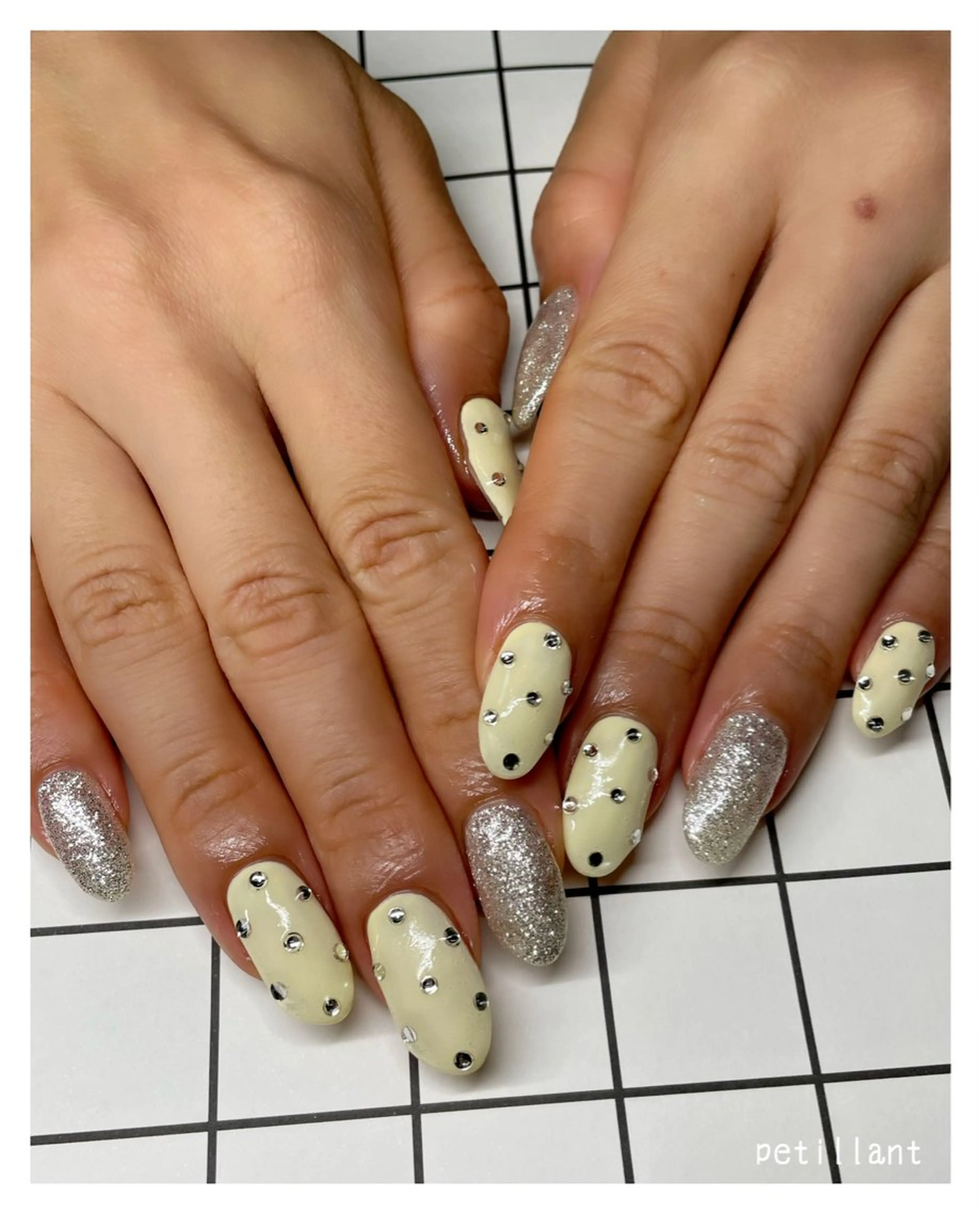 ネイル アートネイル フットネイル 黄色 nail salon petillantのネイルデザイン
