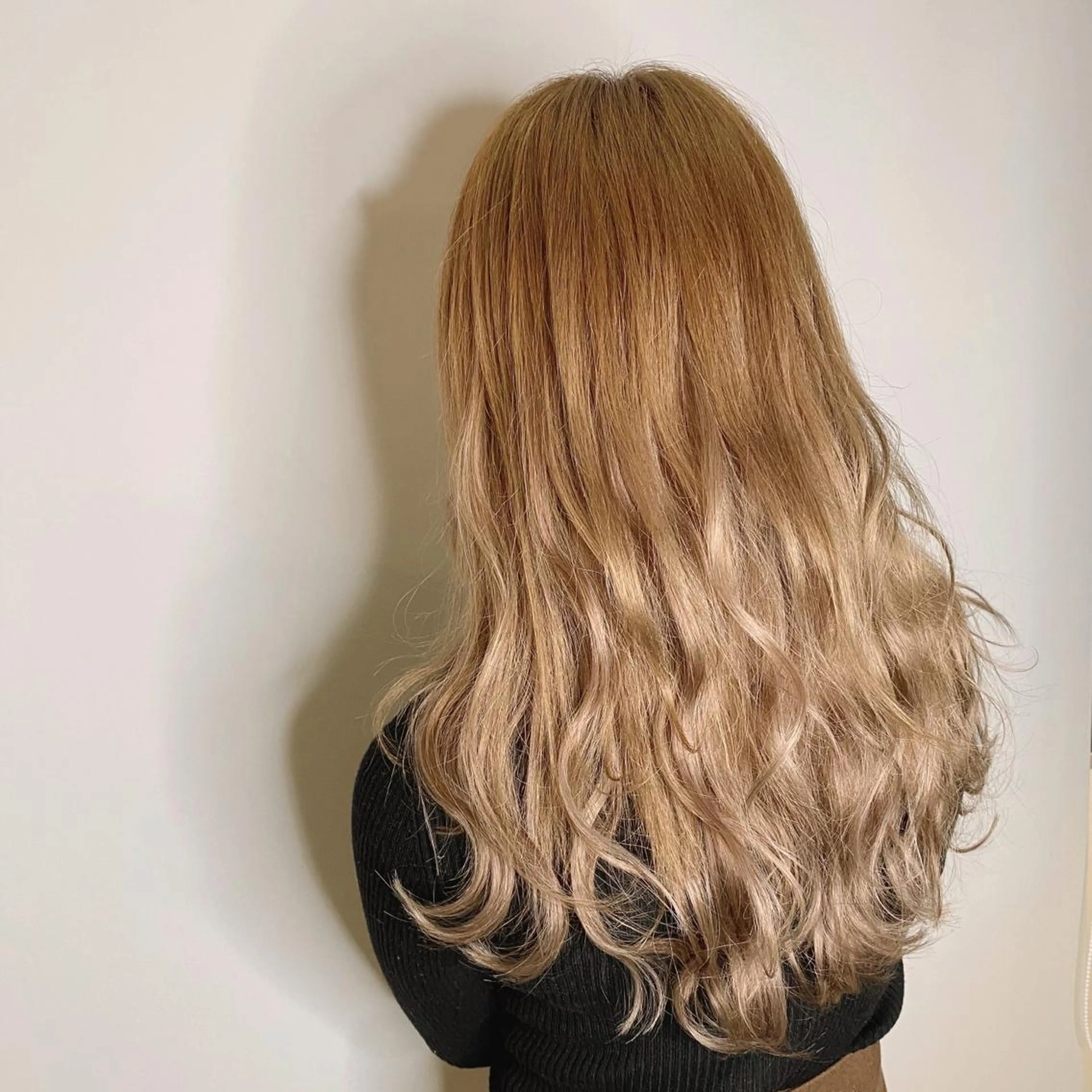 ロング カラー 髪質改善/美髪矯正/ ハイトーン Kuroのヘアスタイル