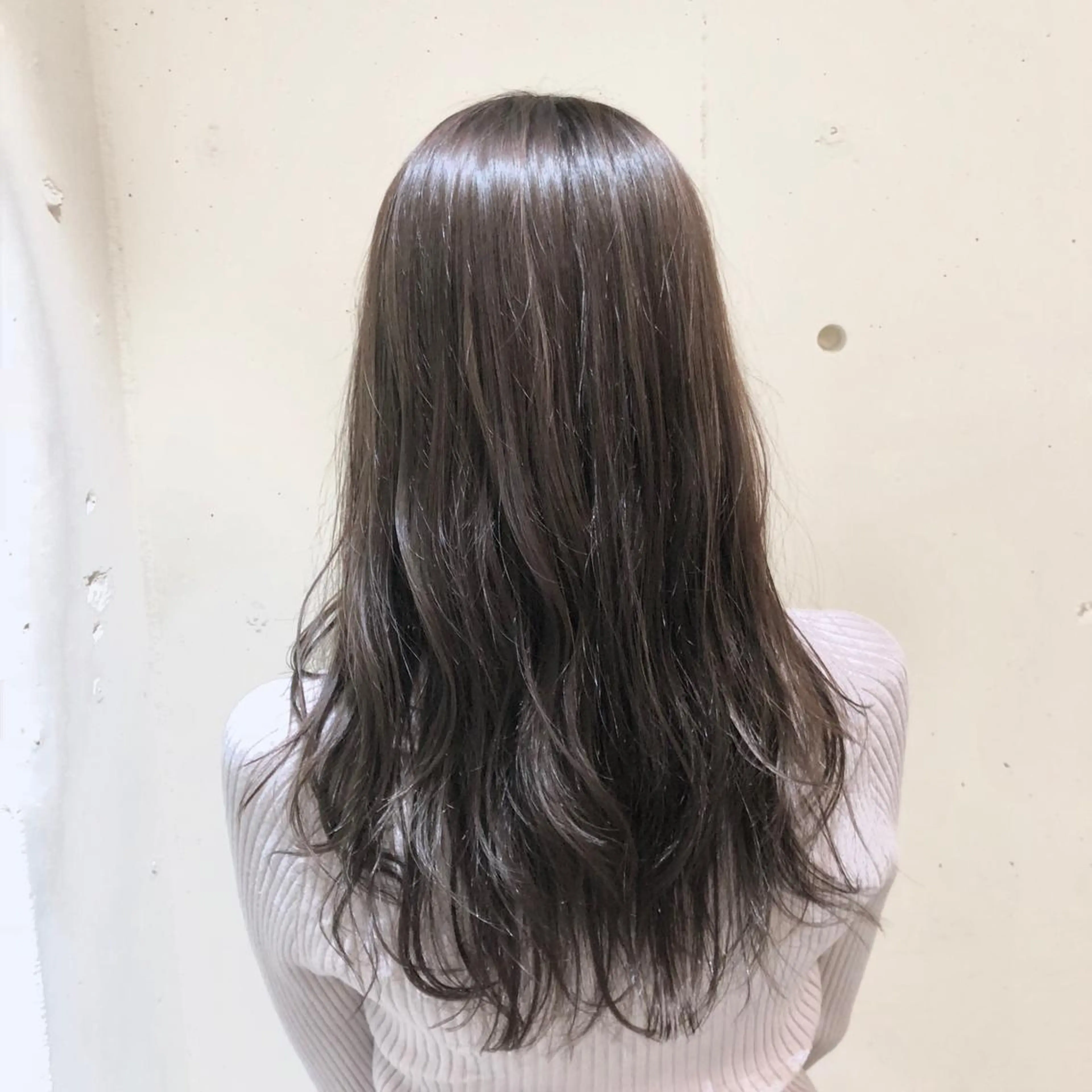 セミロング カラー パーマ ヘアアレンジ ベージュカラー 黒髪 ブリーチ 透明感カラー デザインカラー 【ツヤ髪美容師】 ツダケイスケのヘアスタイル