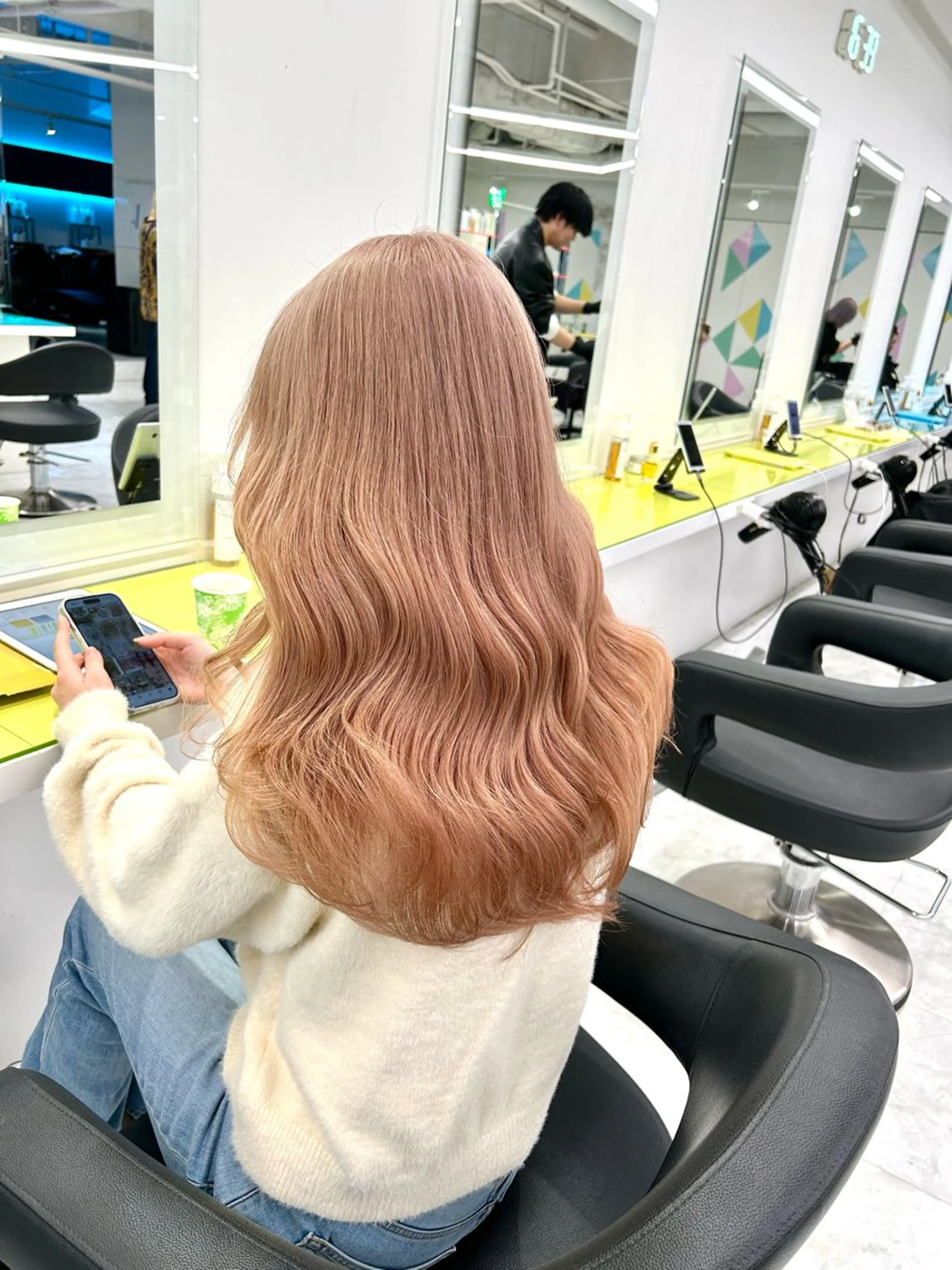 ロング カラー ヘアアレンジ トレンドモテカラー 🩷色落ちまで可愛くのヘアスタイル