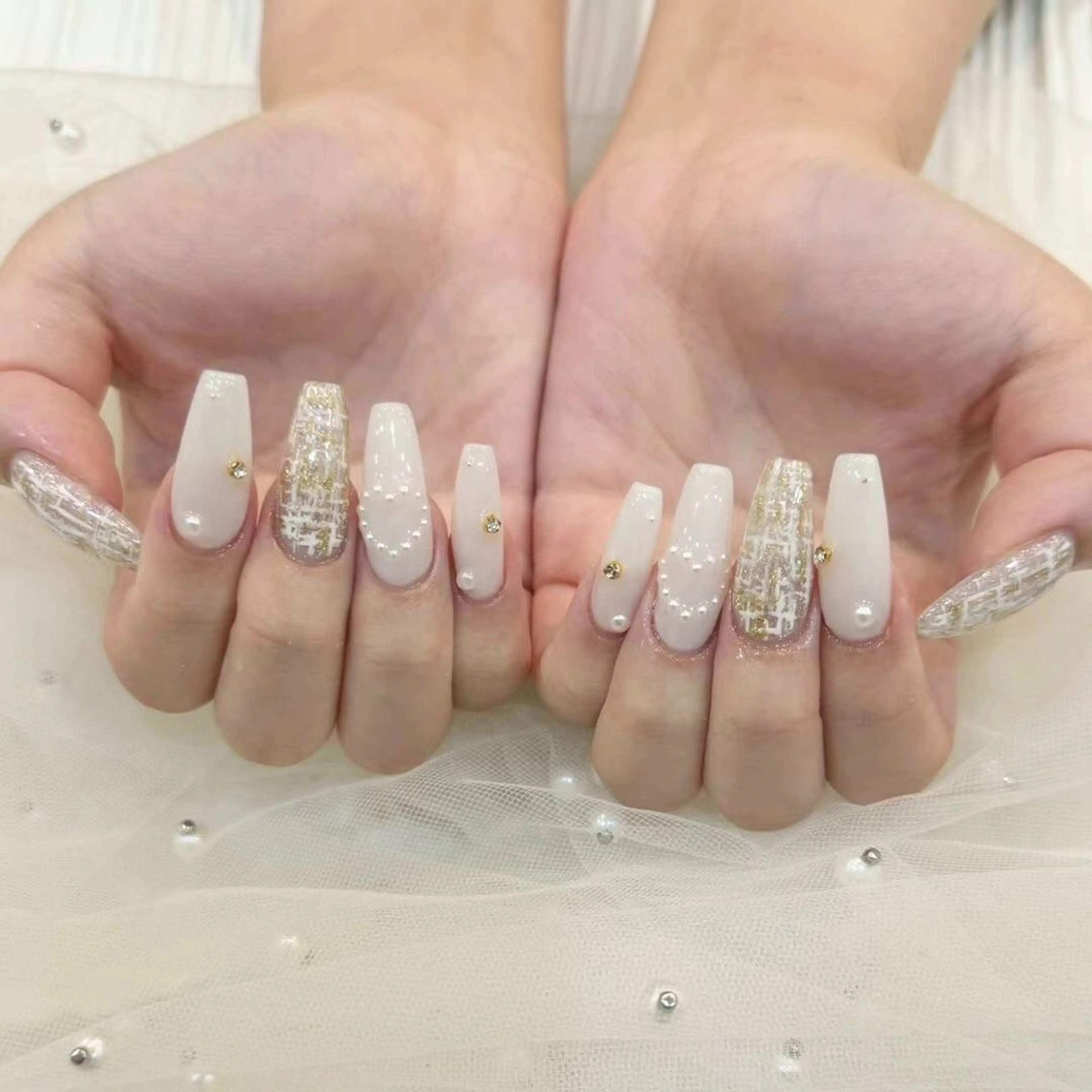ネイル アートネイル フラワーネイル フットネイル ジェルネイル キラキラネイル babarla Nailのネイルデザイン