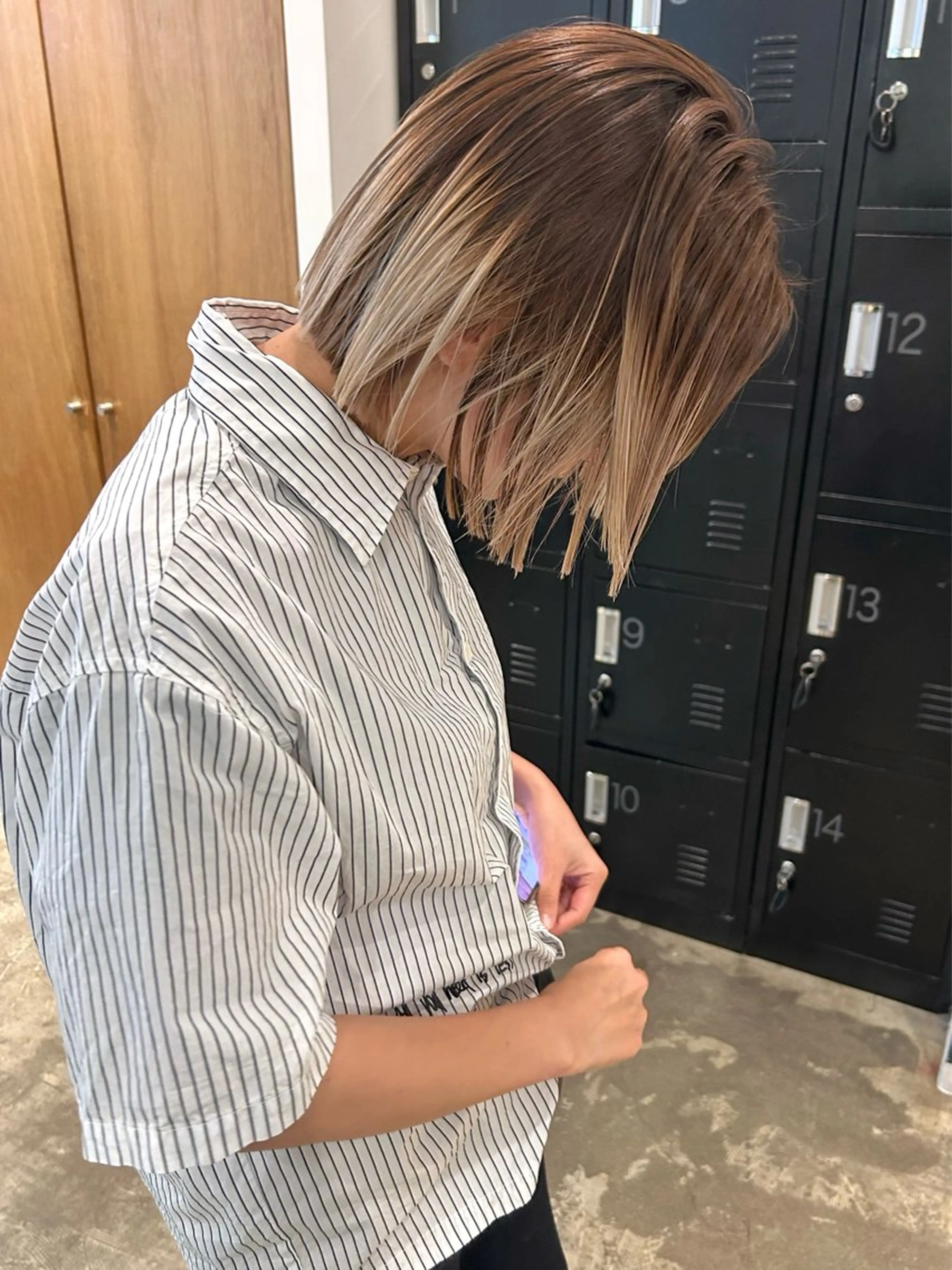 ショート カラー ベージュカラー ブリーチ ホワイトベージュ カット ヘアカラー カラーリスト菅野 竜矢🌈のヘアスタイル