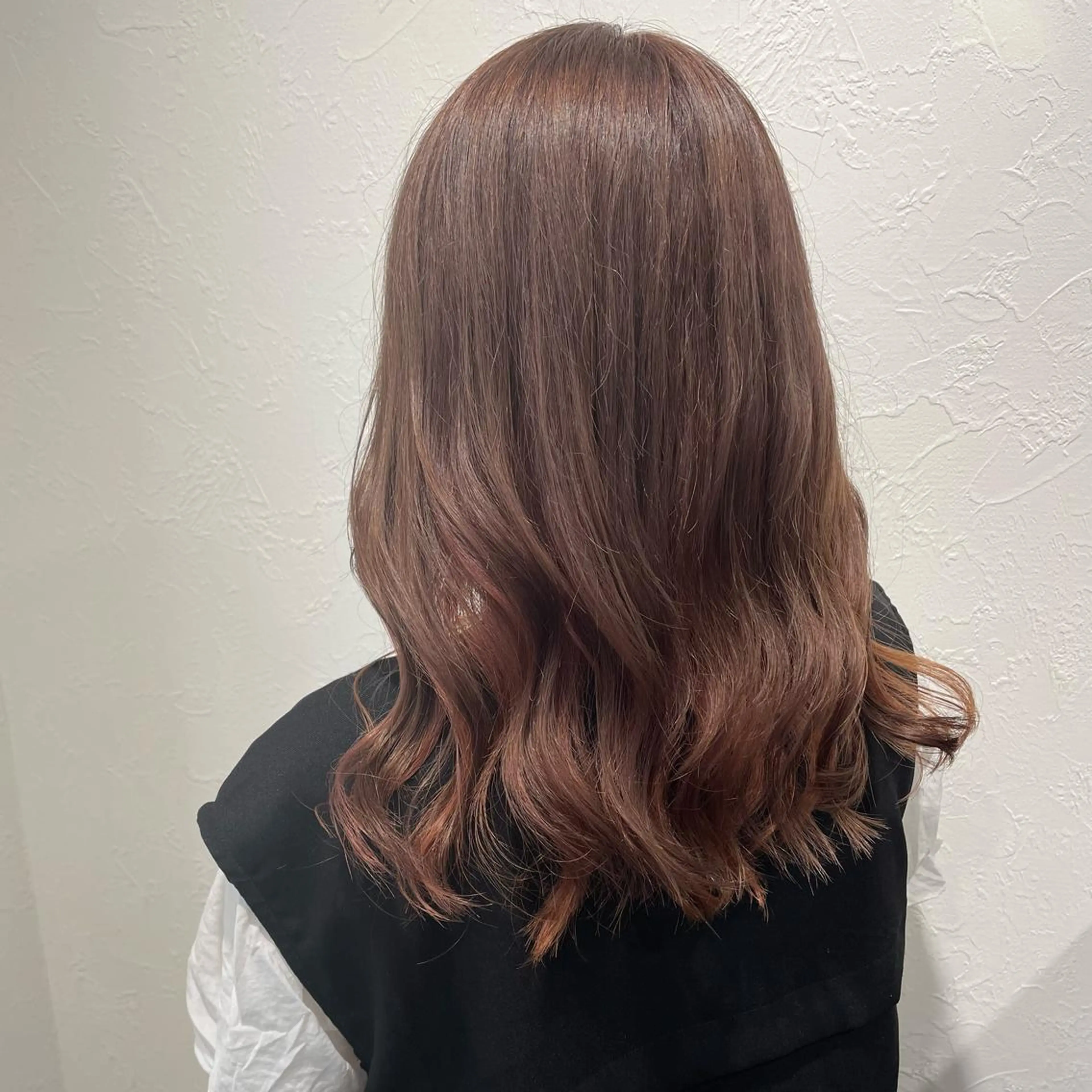 セミロング カラー shiho .のヘアスタイル