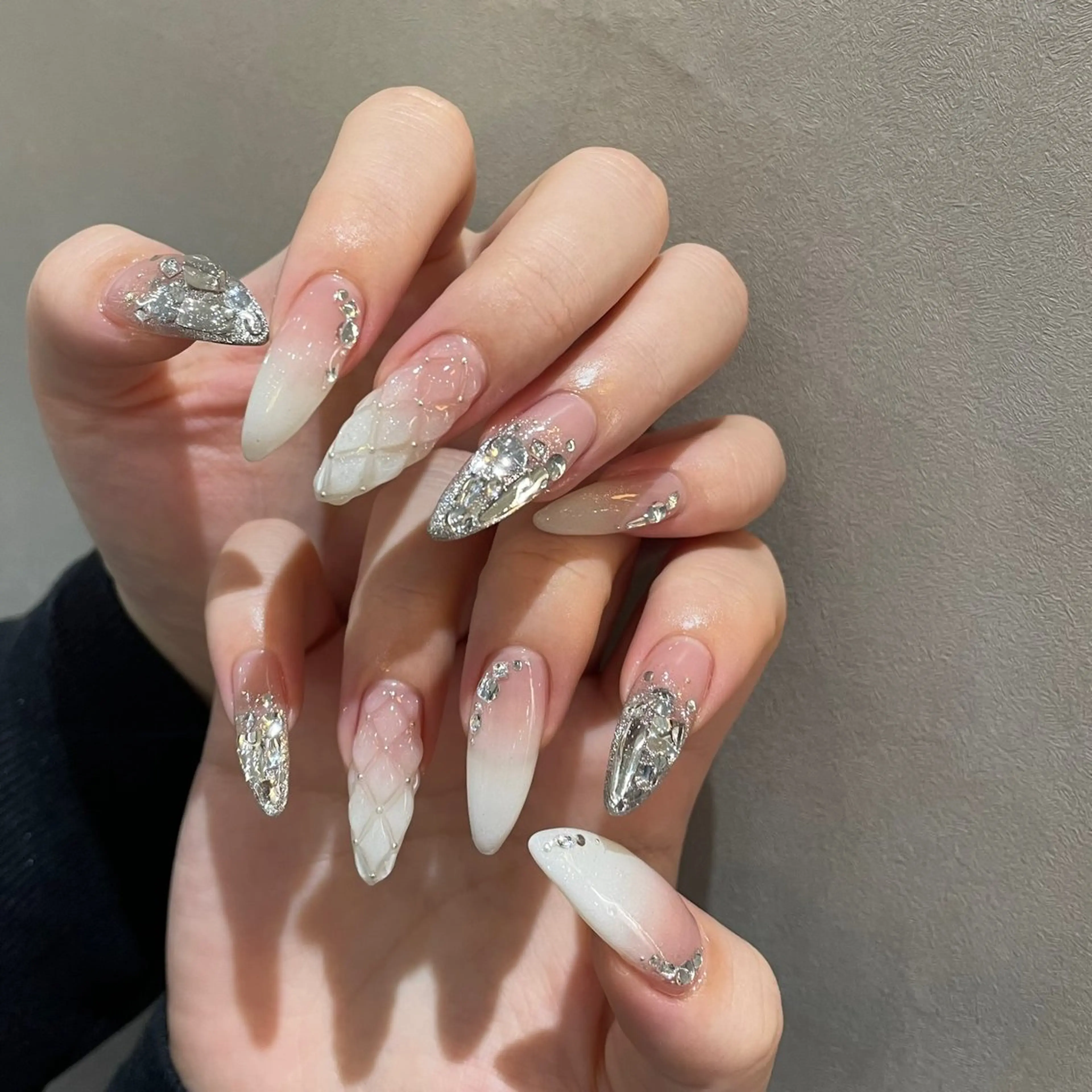 ネイル キラキラネイル ハンドネイル kaho /天神ネイルサロンのネイルデザイン