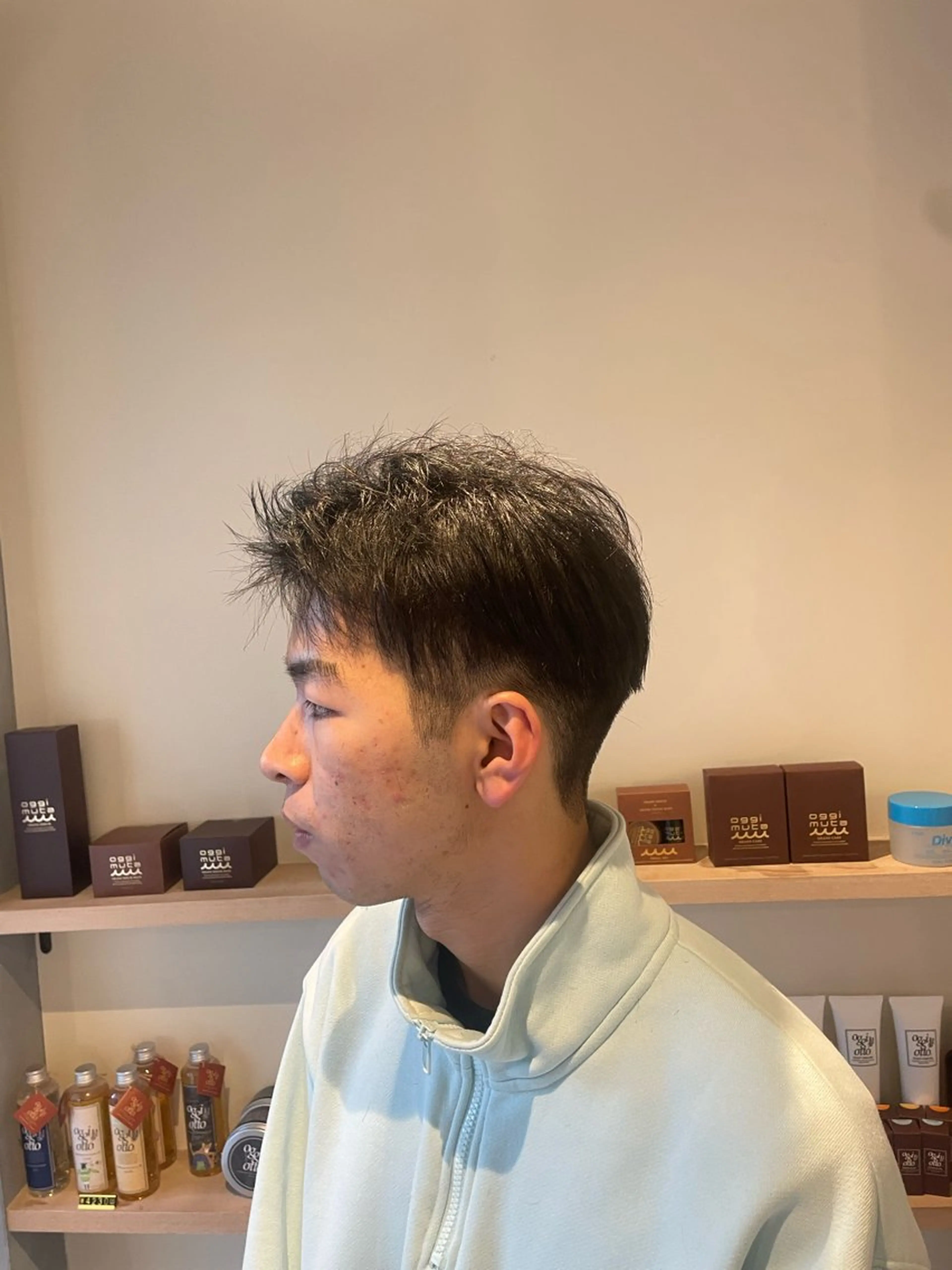 ショート カット アイナ ROCCOのヘアスタイル