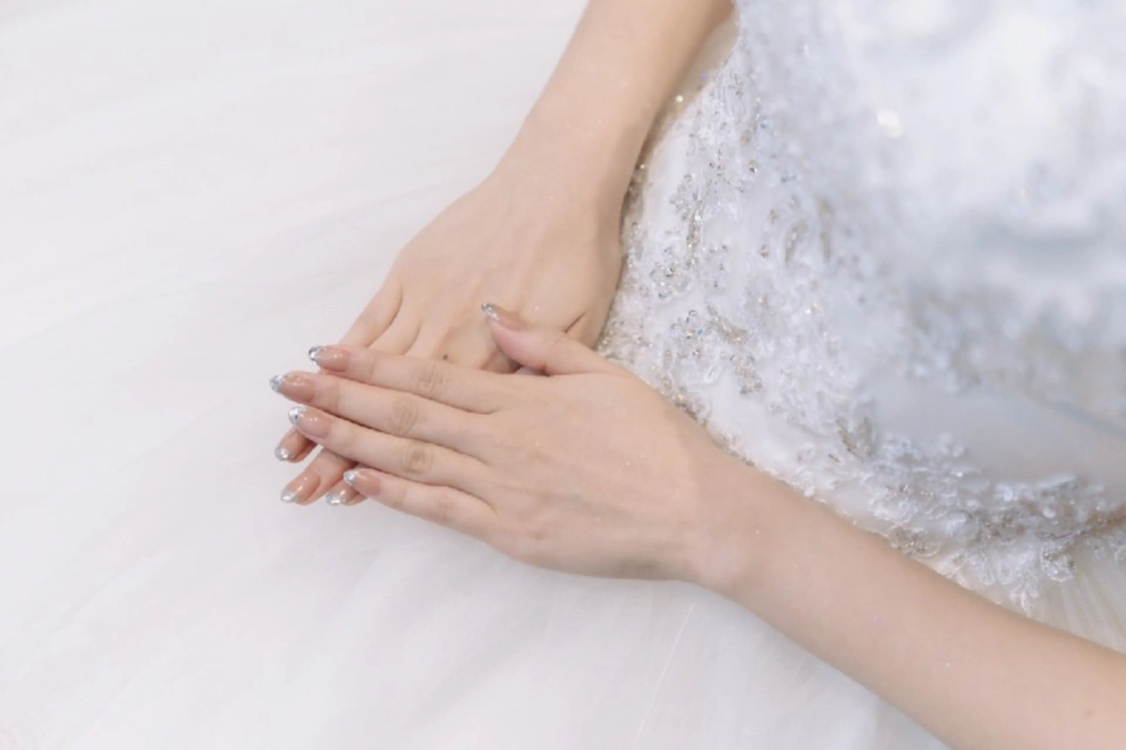 ネイル フレンチネイル ガラスフレンチ ブライダルネイル salon de Princess所属・salon de  Princessのネイルデザイン