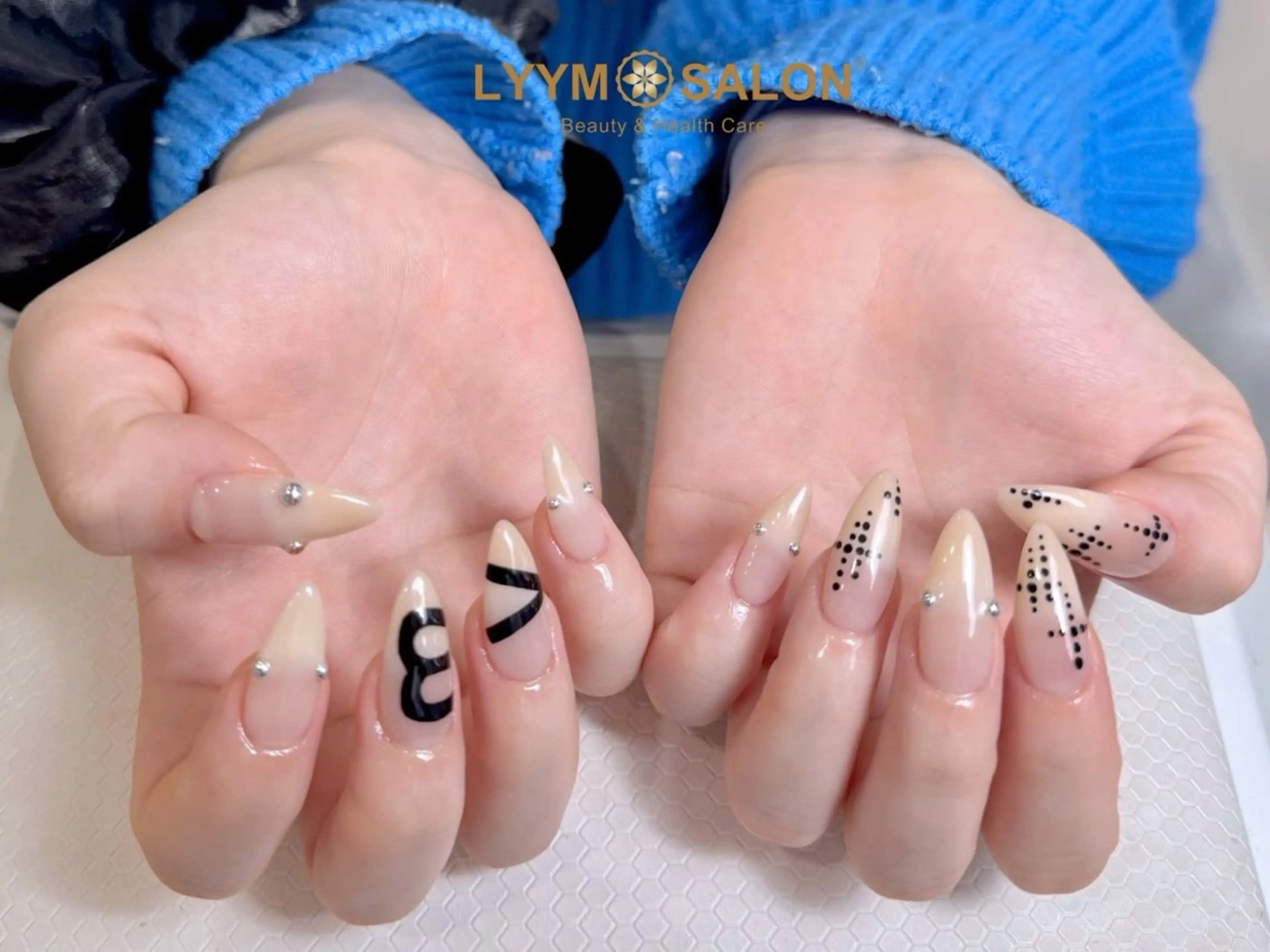 ネイル アートネイル 韓国ネイル シンプルネイル ハンドネイル LYYM Salonのネイルデザイン