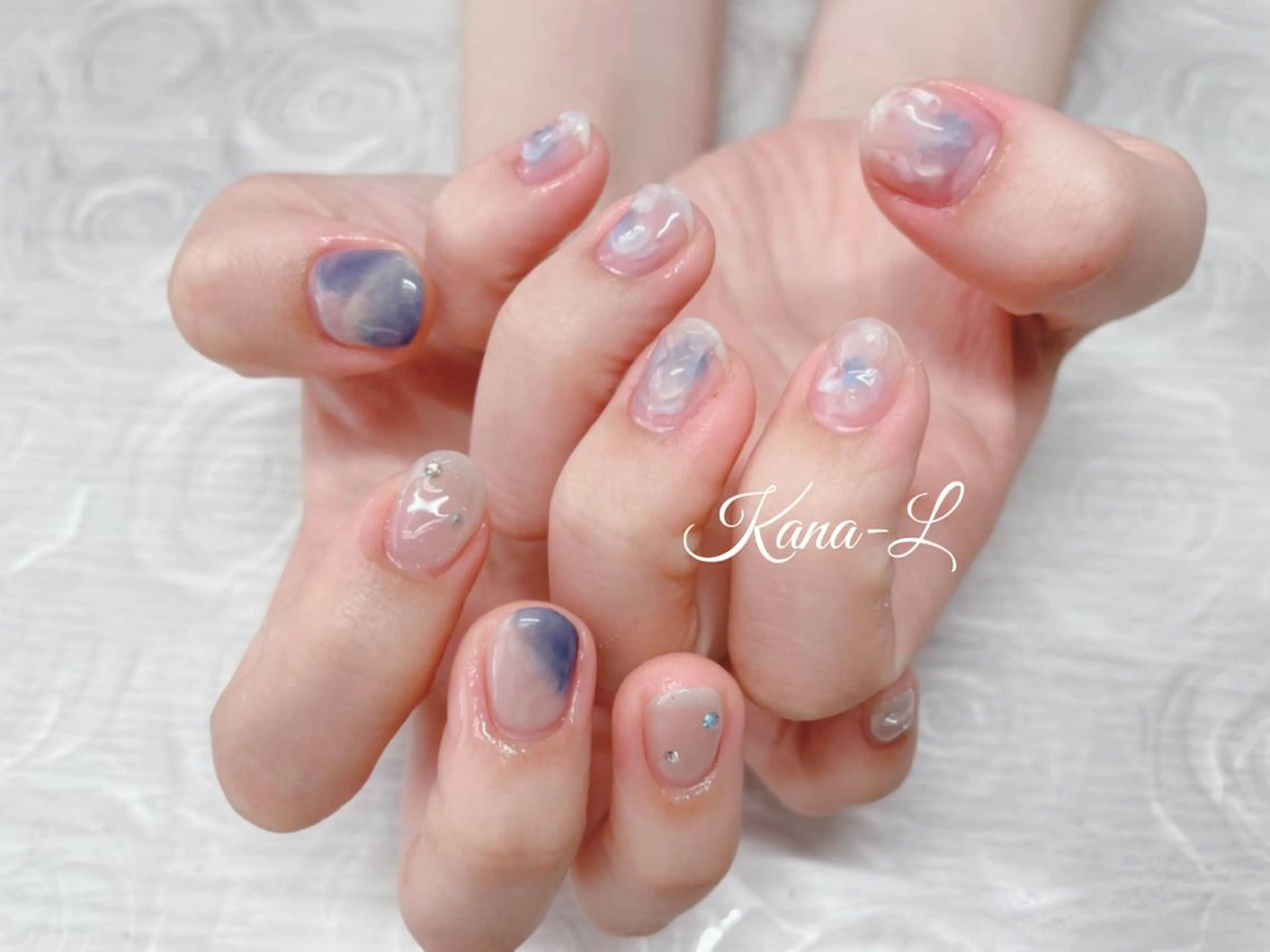 カラー ネイル マグネットネイル ニュアンスネイル ぷっくりネイル 夏ネイル 芦辺 香奈のネイルデザイン