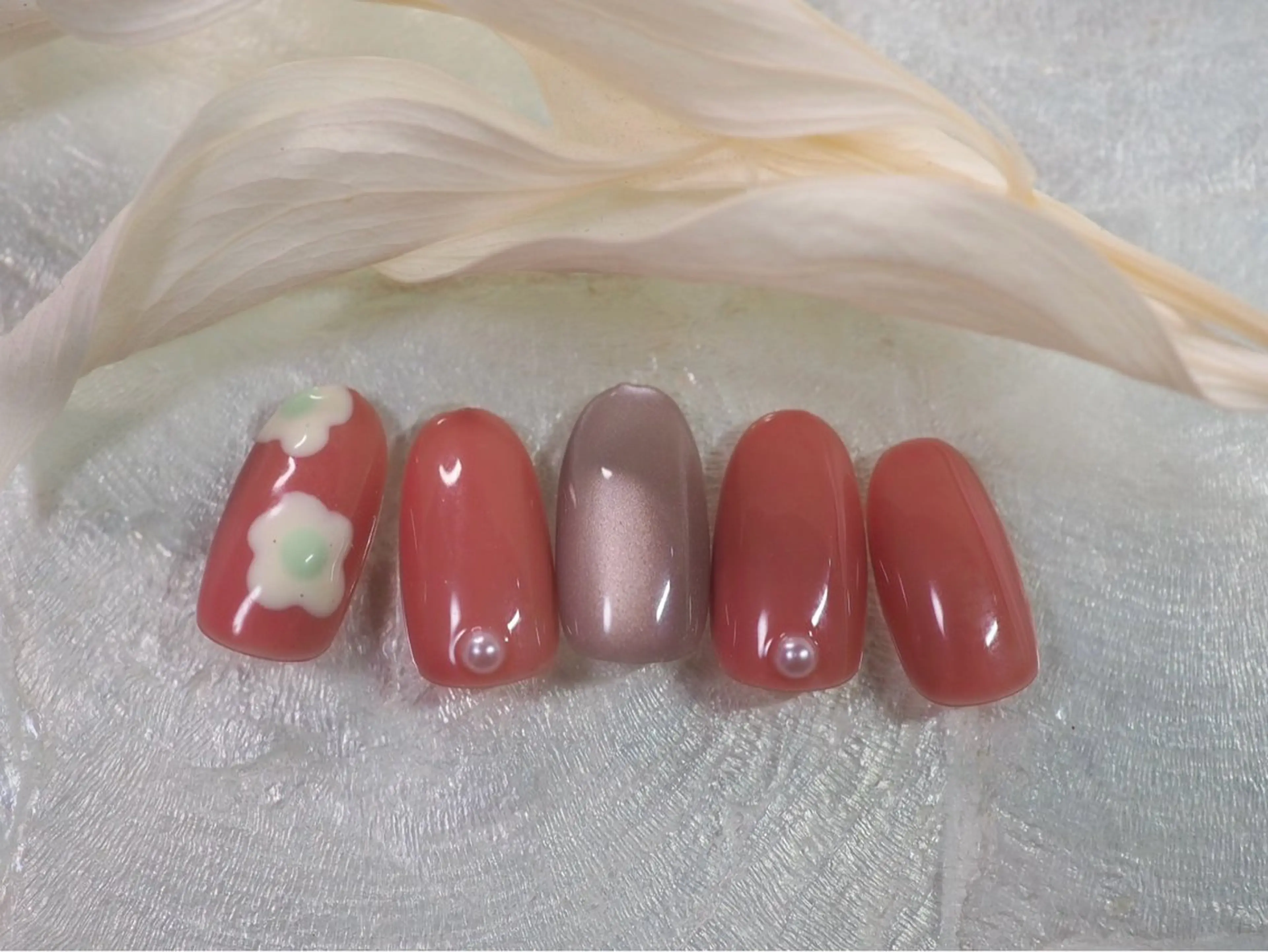 ネイル オーロラネイル 桜ネイル フラワーネイル フットネイル フレンチネイル mogunail &blowのネイルデザイン