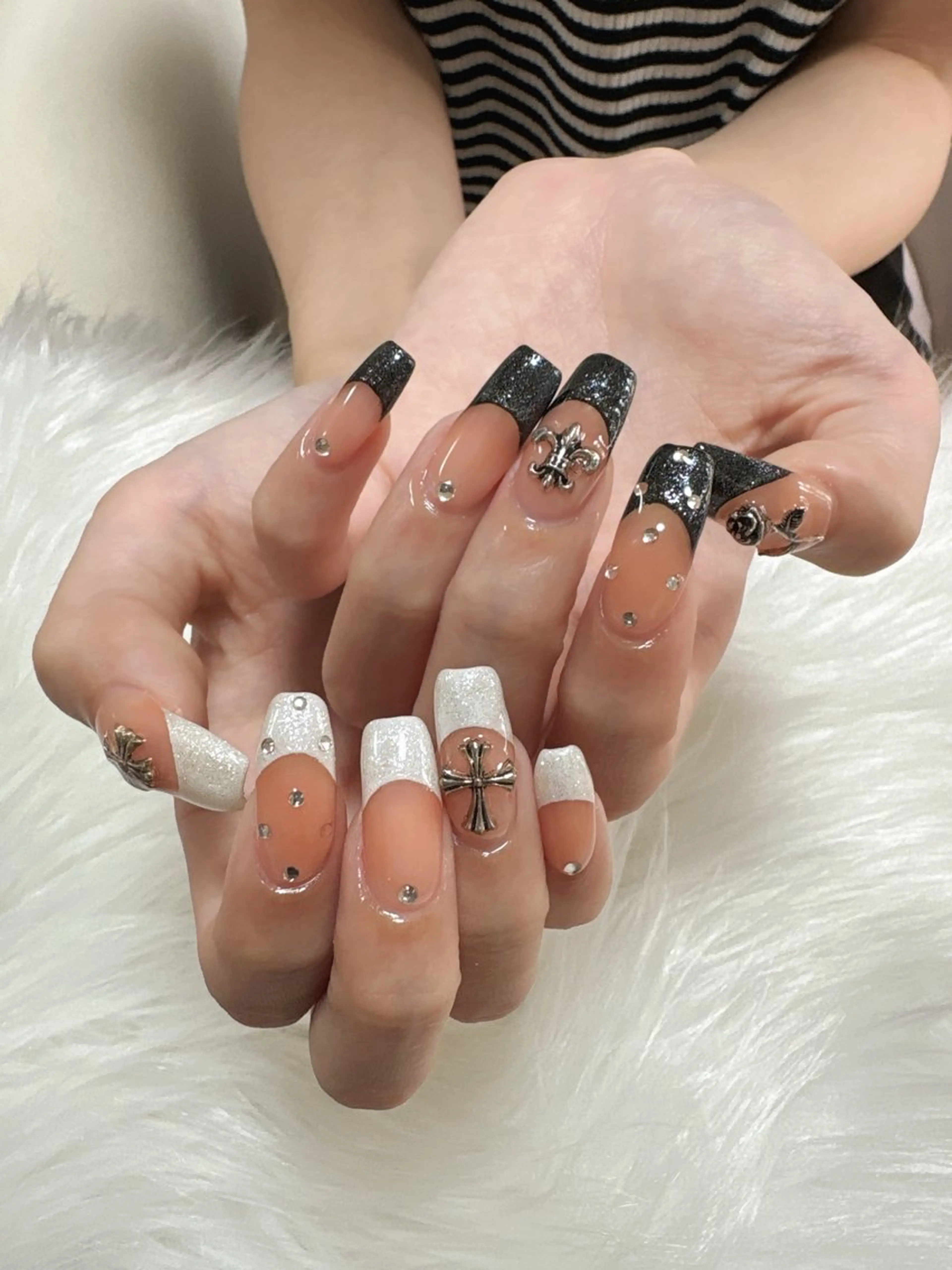 ネイル ハンドネイル 💅ネイルハウス🏡 🎀TOMO🎀のネイルデザイン