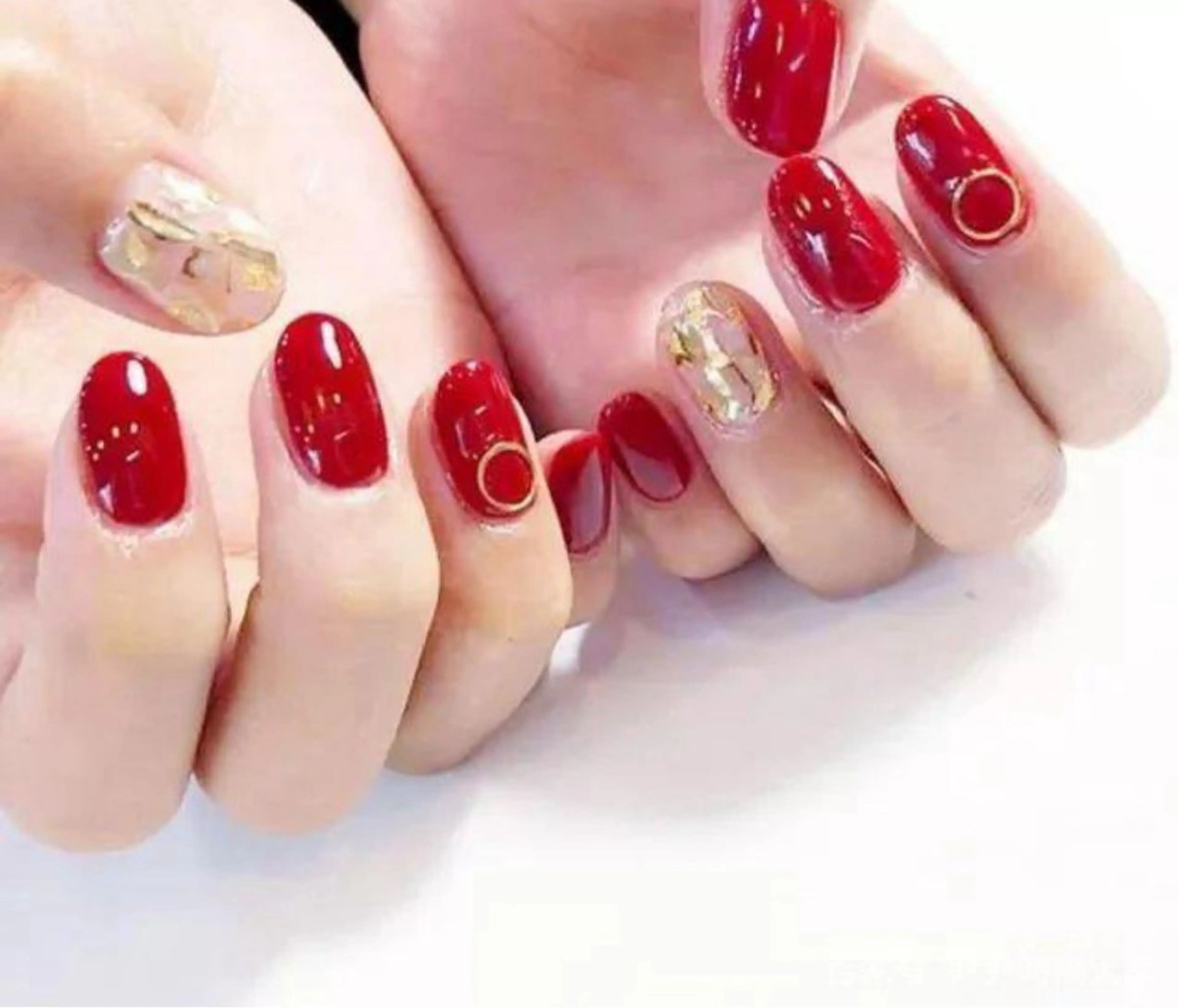 キャンペーン限定　自爪4本パーツまで、初回ソフトジェルオフ無料の写真