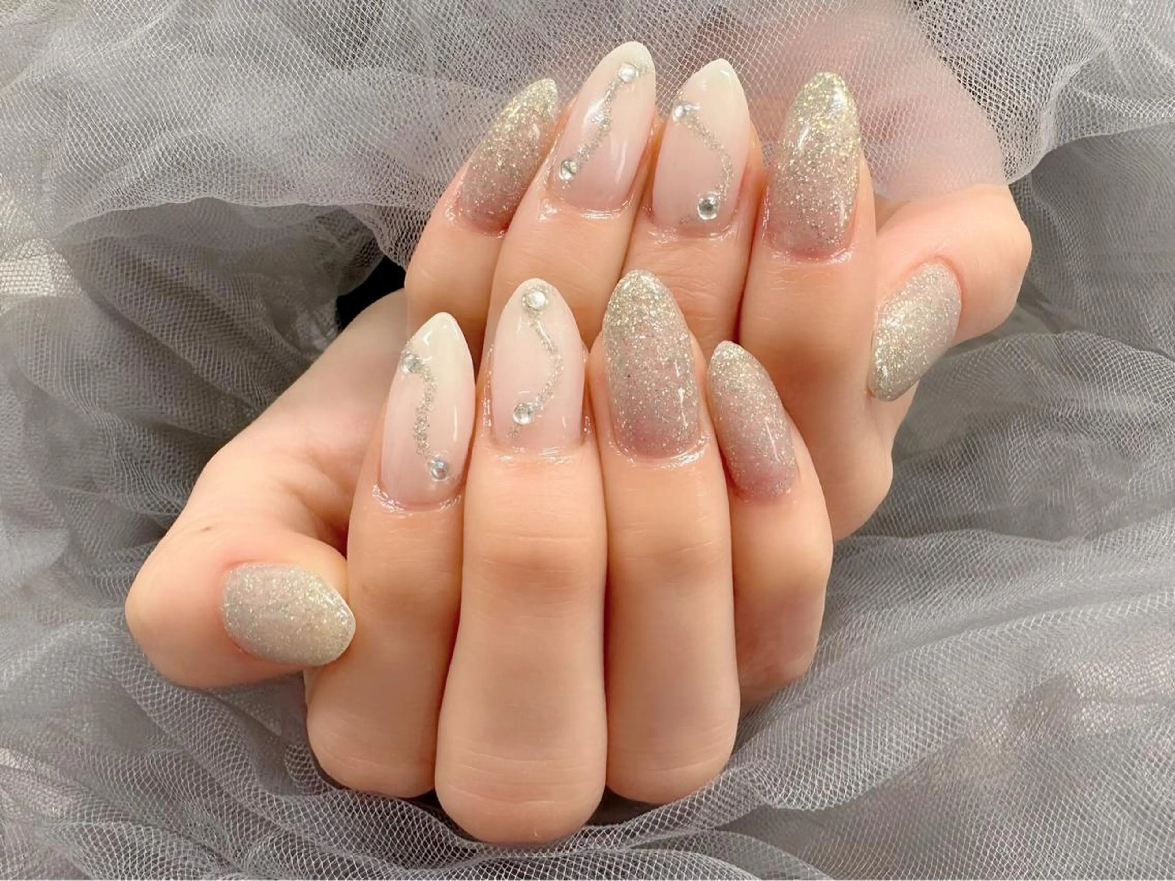 ネイル フラッシュネイル キラキラネイル ラメ(グリッター) シンプルネイル ハンドネイル KURELLY所属・Nail Salon KURELLYのネイルデザイン