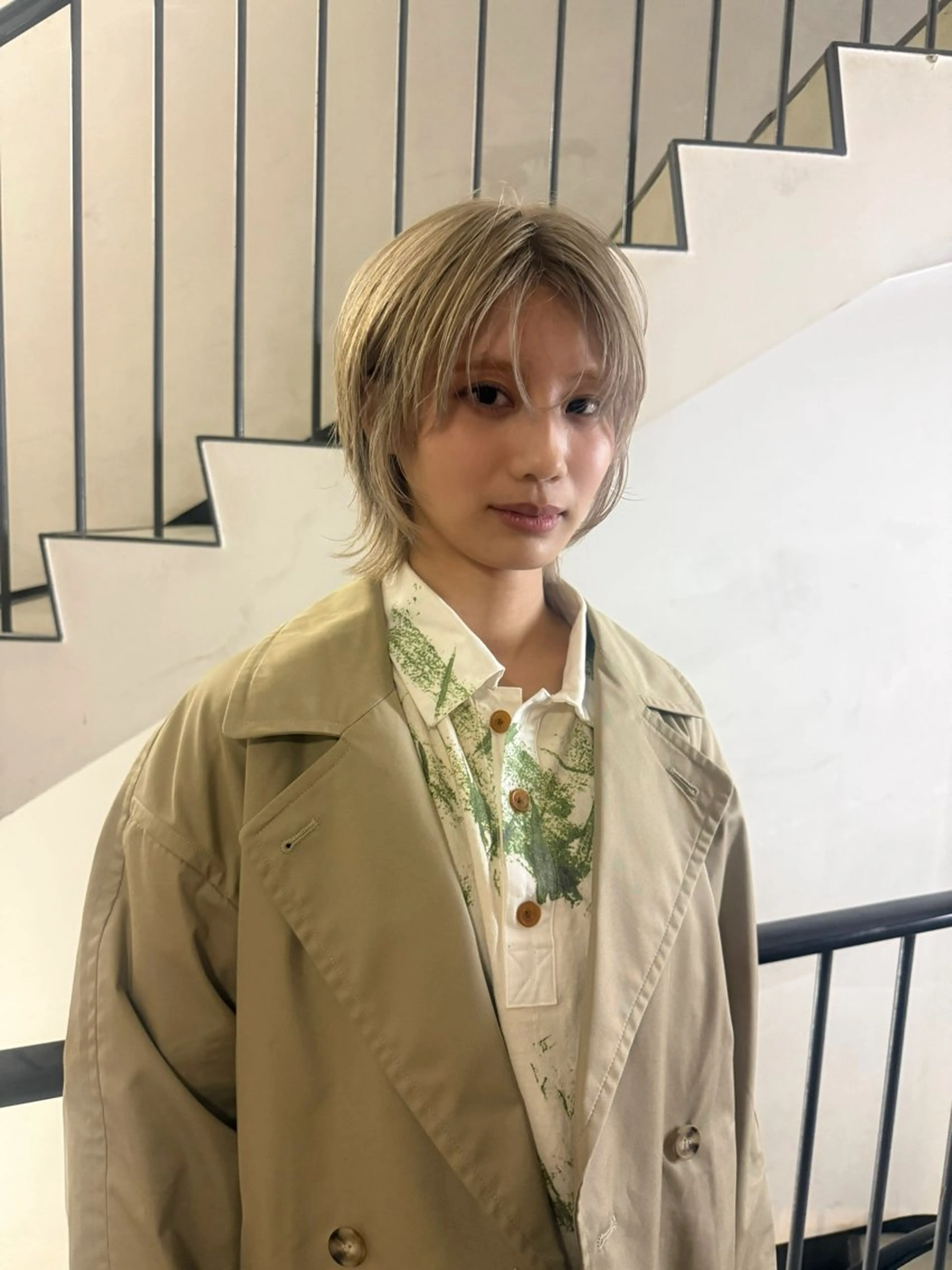 ショート カラー ブロンド ホワイトブロンド ヘアカラー 池田 早希のヘアスタイル