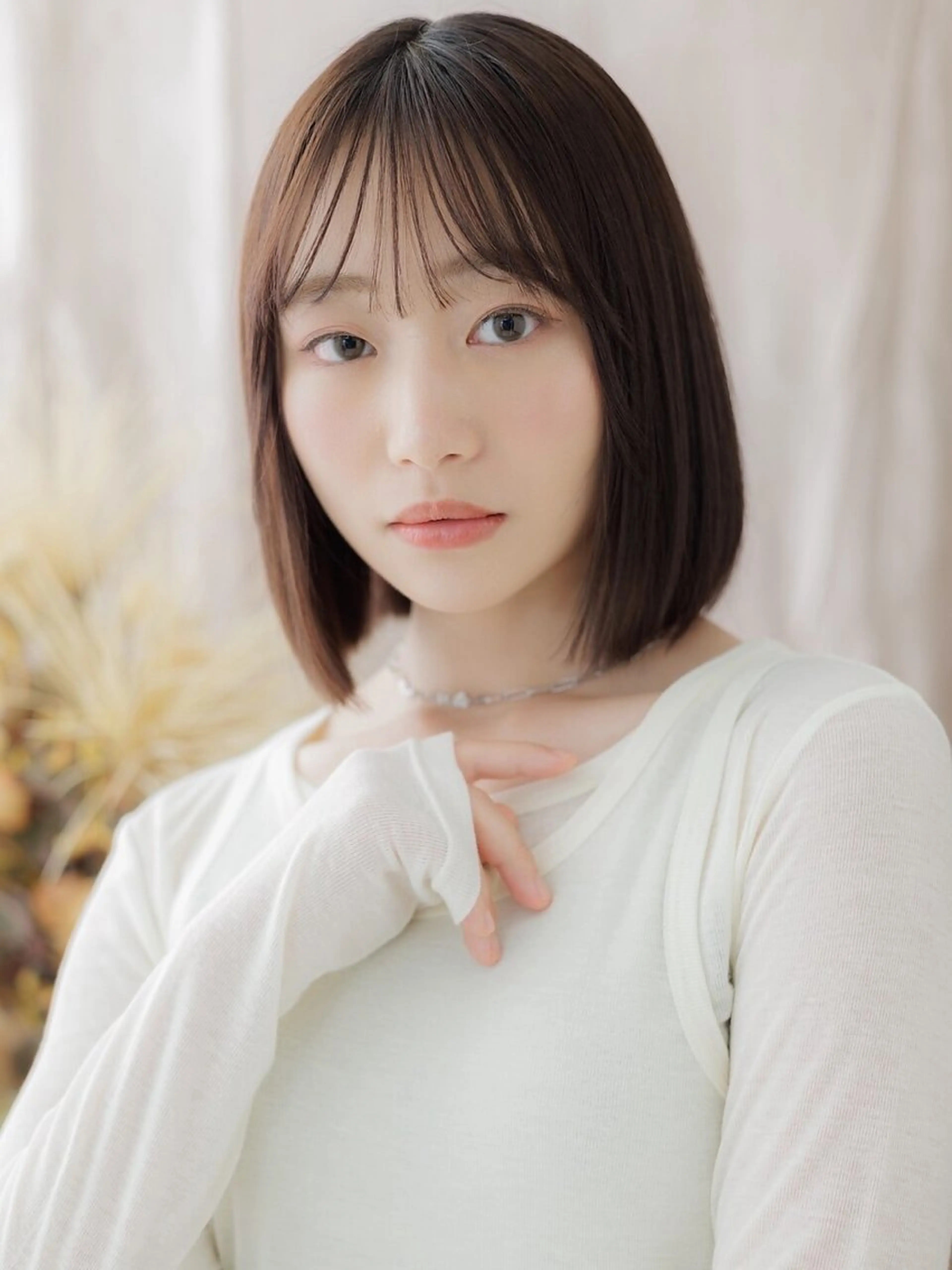 ショート 透明感カラー🫧胸元 彩那🩰ྀིのヘアスタイル