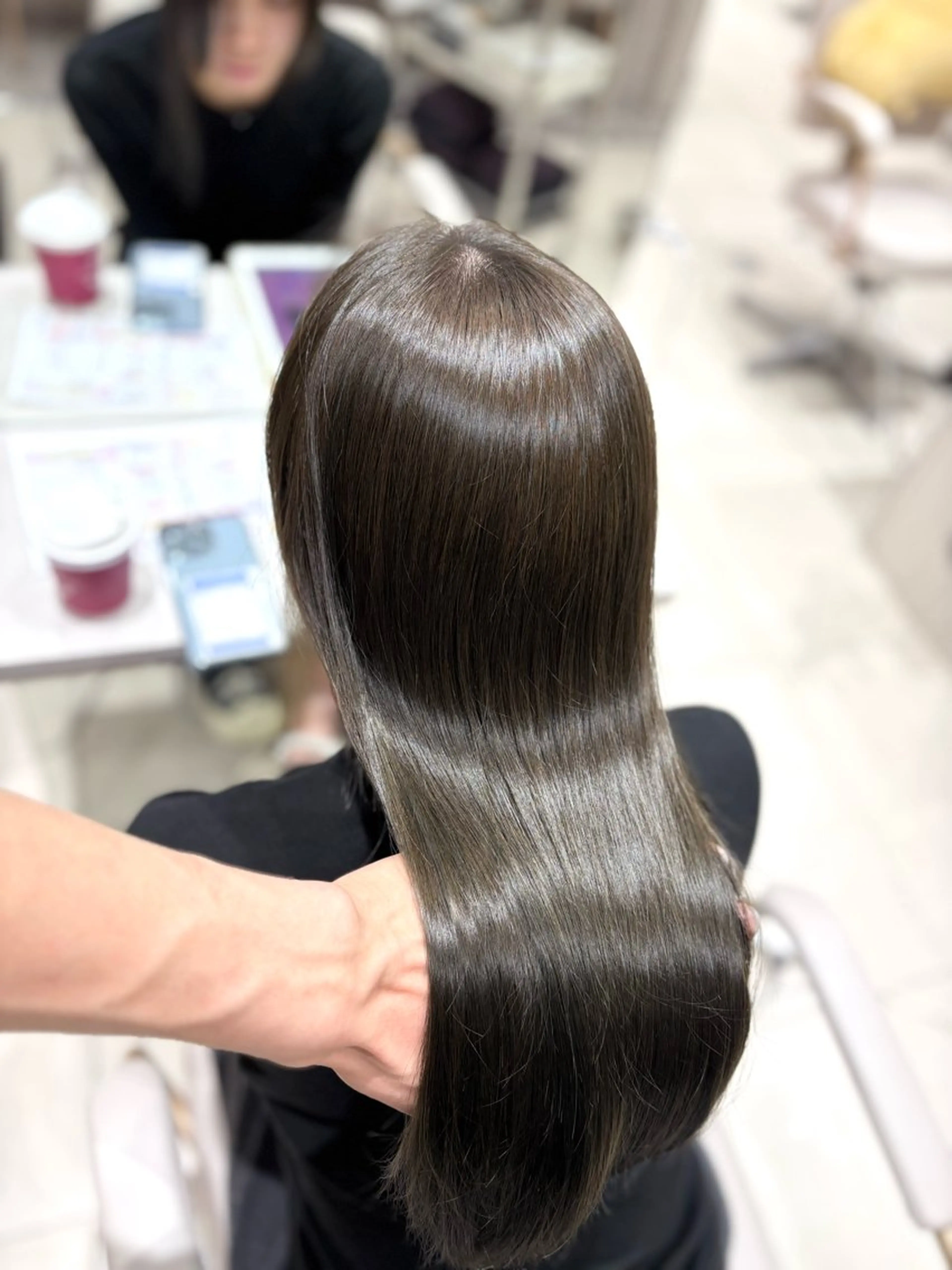 セミロング カラー グレージュ オリーブグレージュ オリーブグレー ヘアカラー トリートメント 銀座/レイヤー/ 透明感カラー✨りくのヘアスタイル