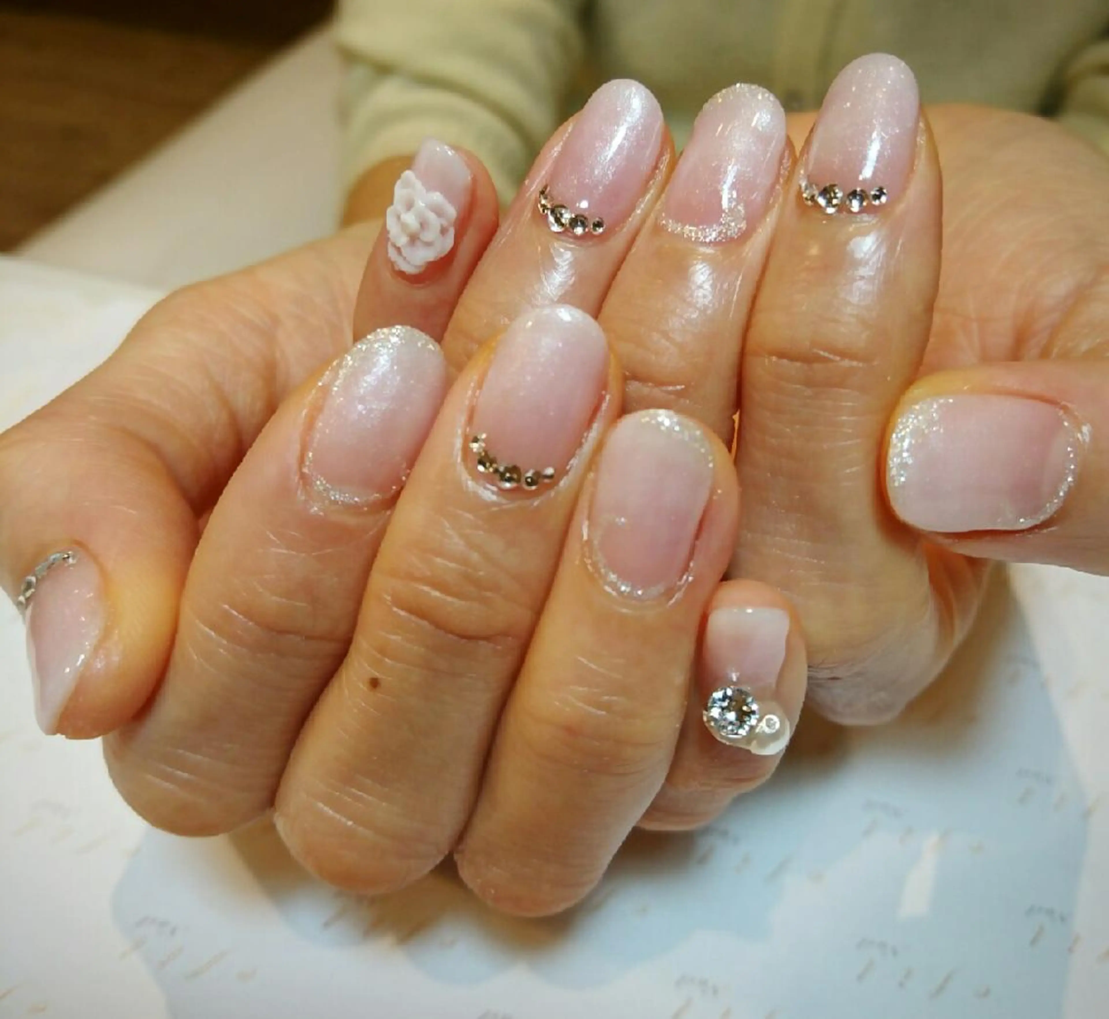 ネイル 持ち込み ブライダルネイル みー shakushiroのネイルデザイン