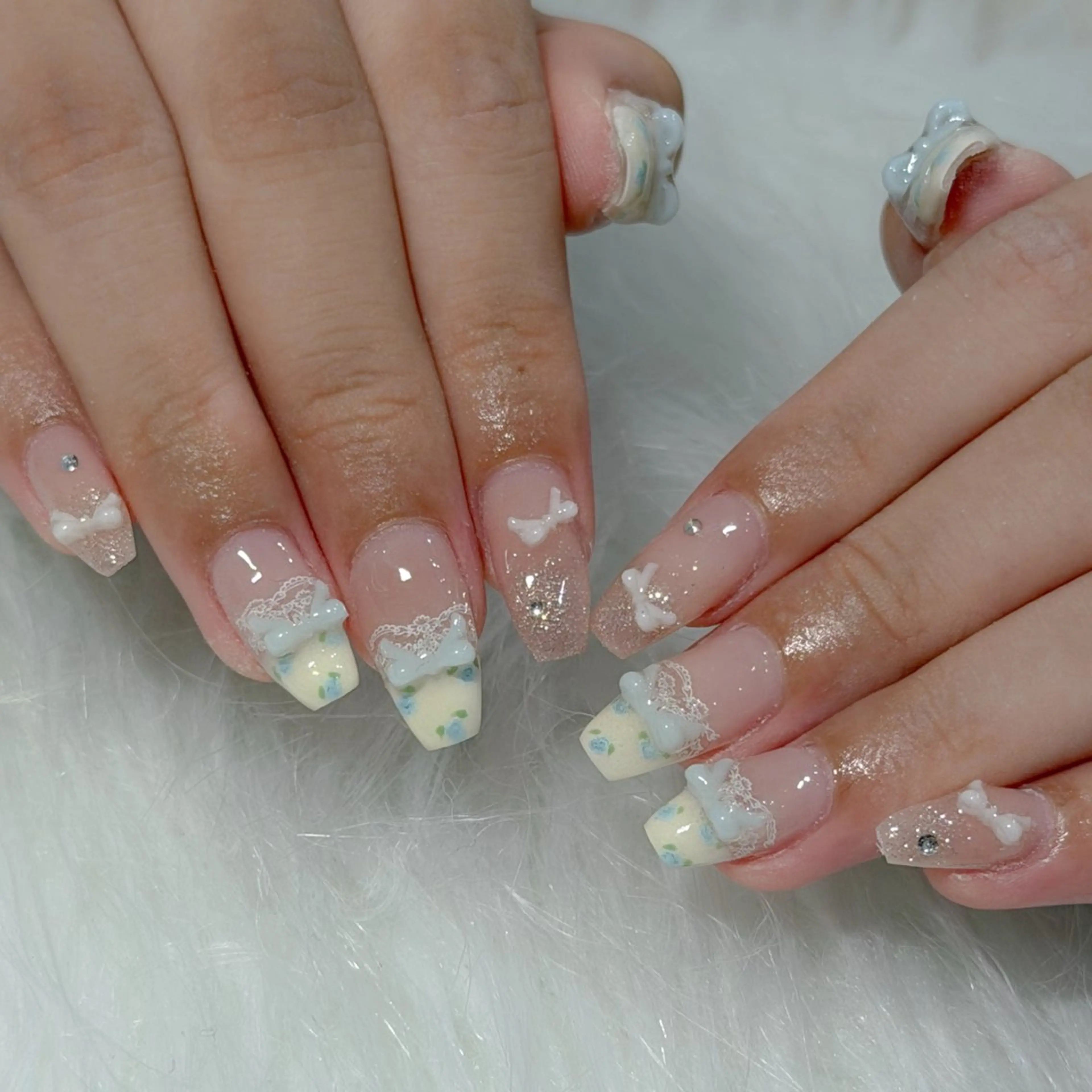 ネイル ハンドネイル フットネイル LAVISH nanamiのネイルデザイン