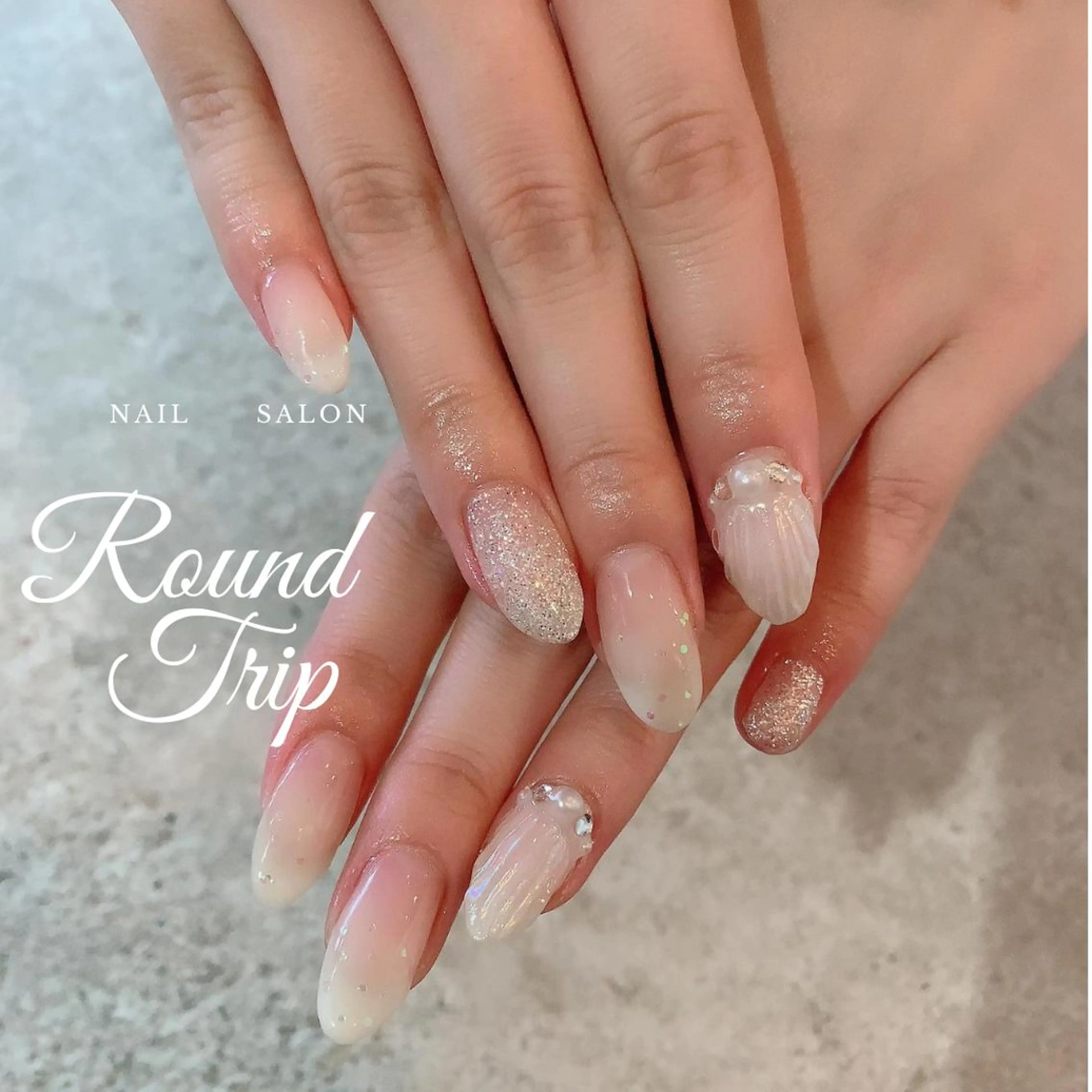 ネイル グラデーション ラメ(グリッター) ホワイト 石江 実希のネイルデザイン