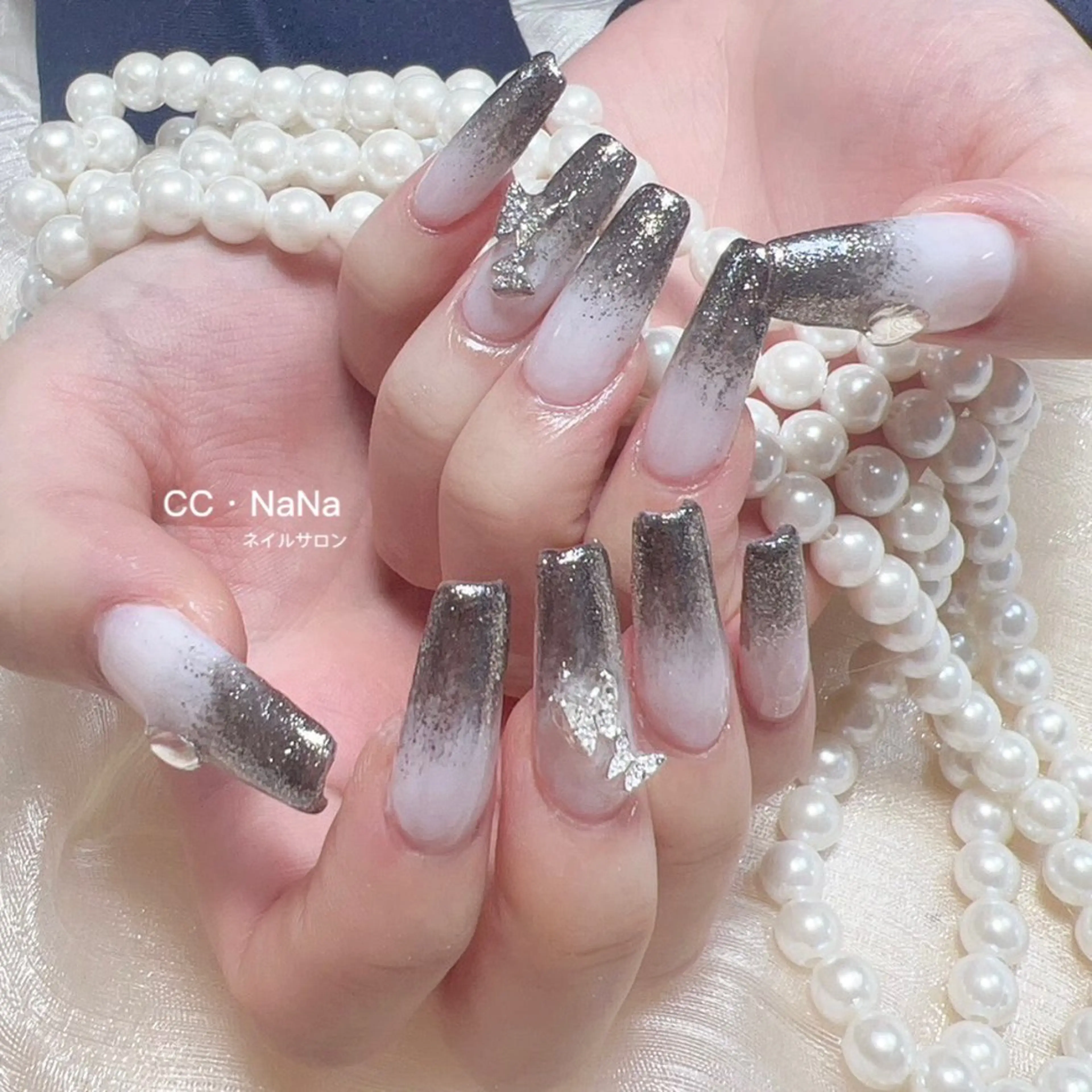 ネイル チークネイル フラッシュネイル ハート キラキラネイル 韓国ネイル ハンドネイル 💎CC・NaNa 韓国風ネイル🌙Cのネイルデザイン