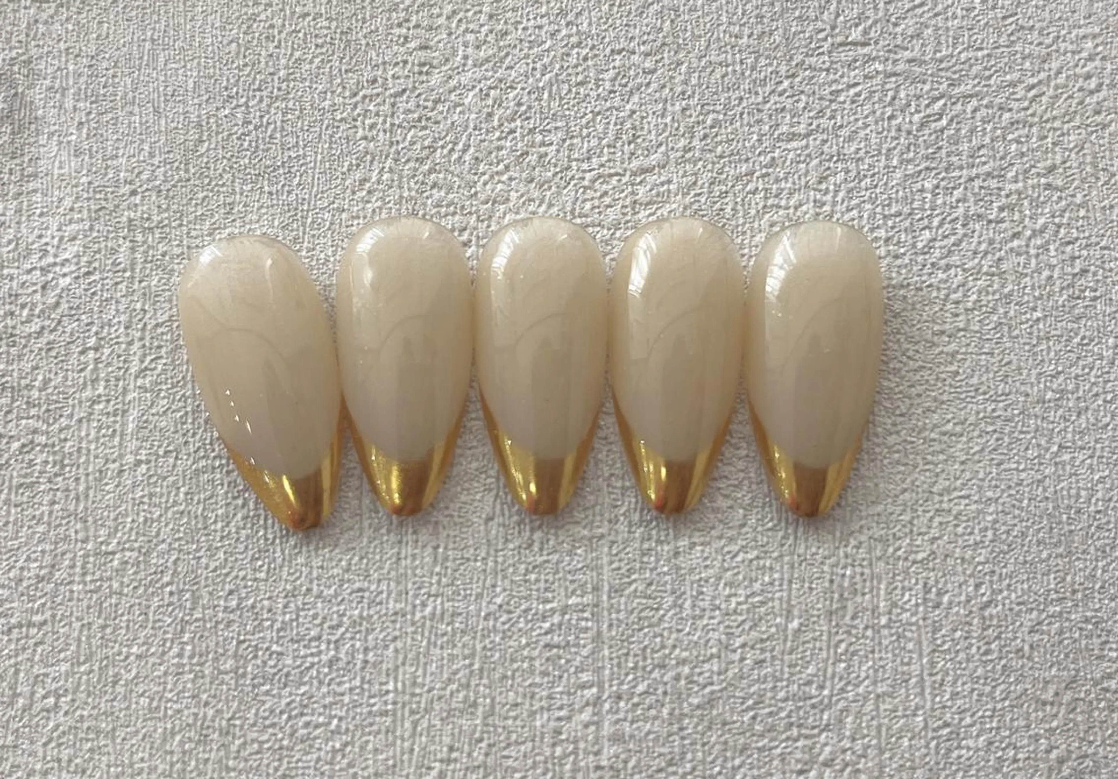 ネイル フットネイル フレンチネイル ガラスフレンチ 韓国ネイル マグネットネイル AB マツエクネイルサロンのネイルデザイン