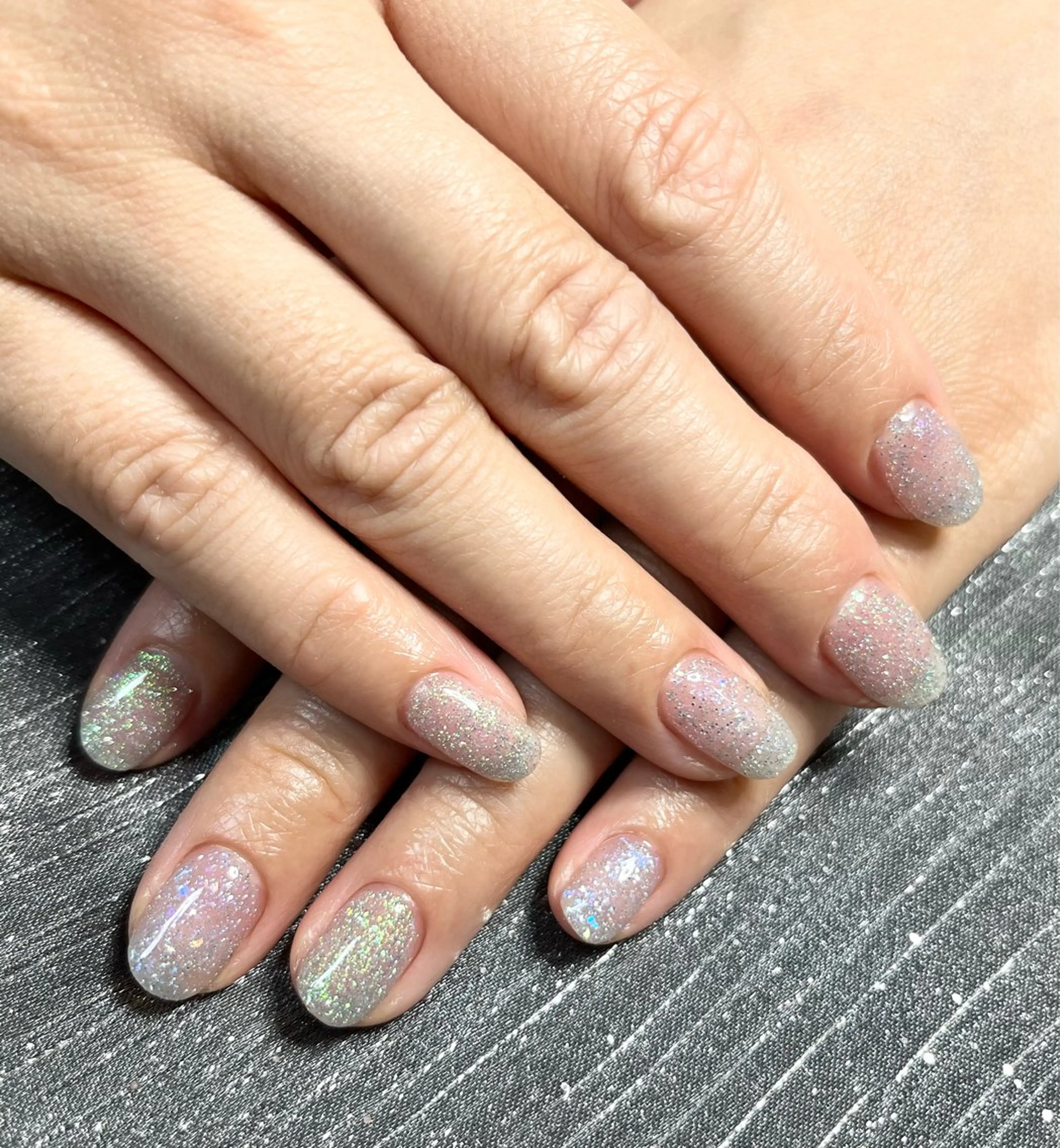 ネイル 氷ネイル・うるうるネイル キラキラネイル ワンカラーネイル Rs nail 新宿西口のネイルデザイン