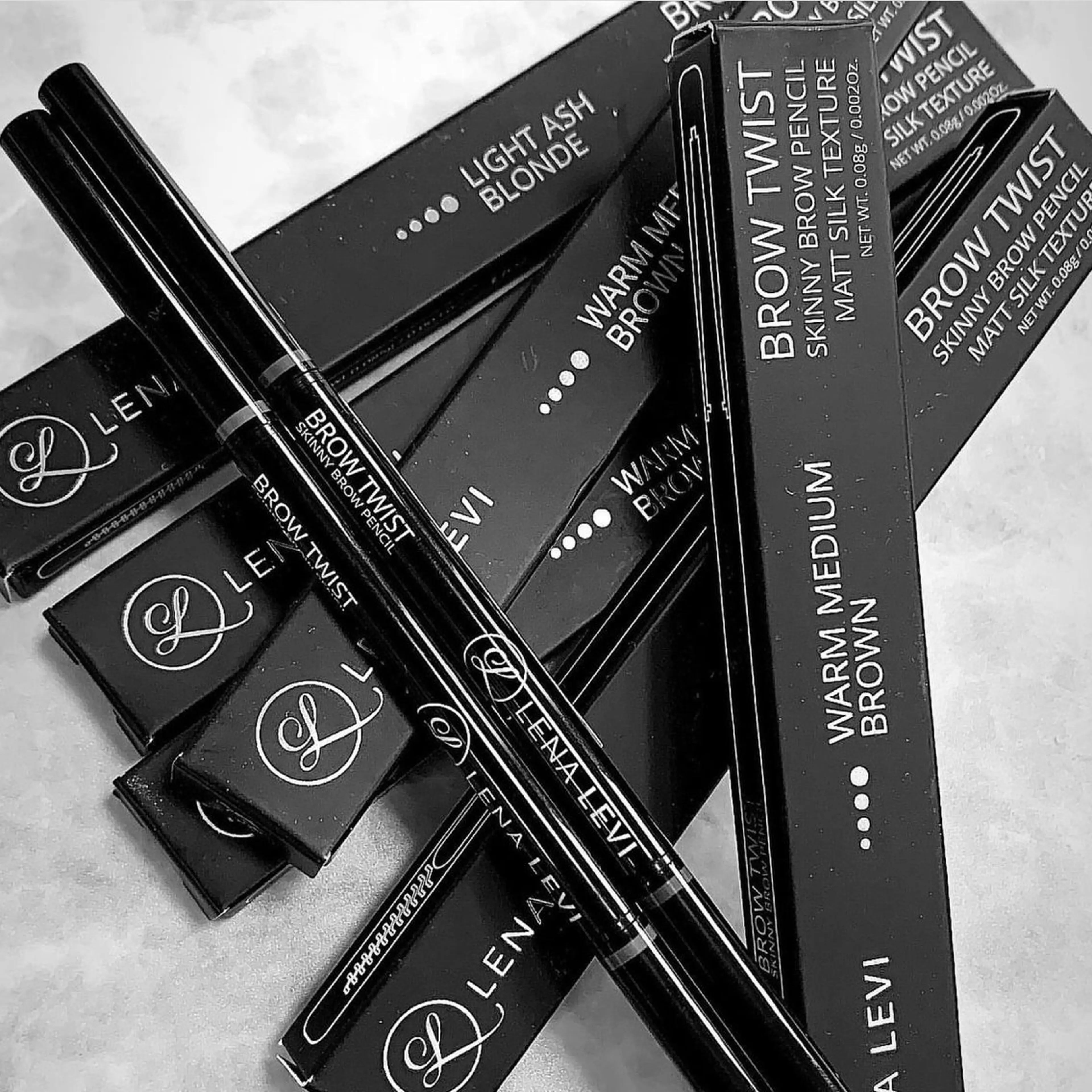 アイブロウ kinky 皆実町のネイルデザイン