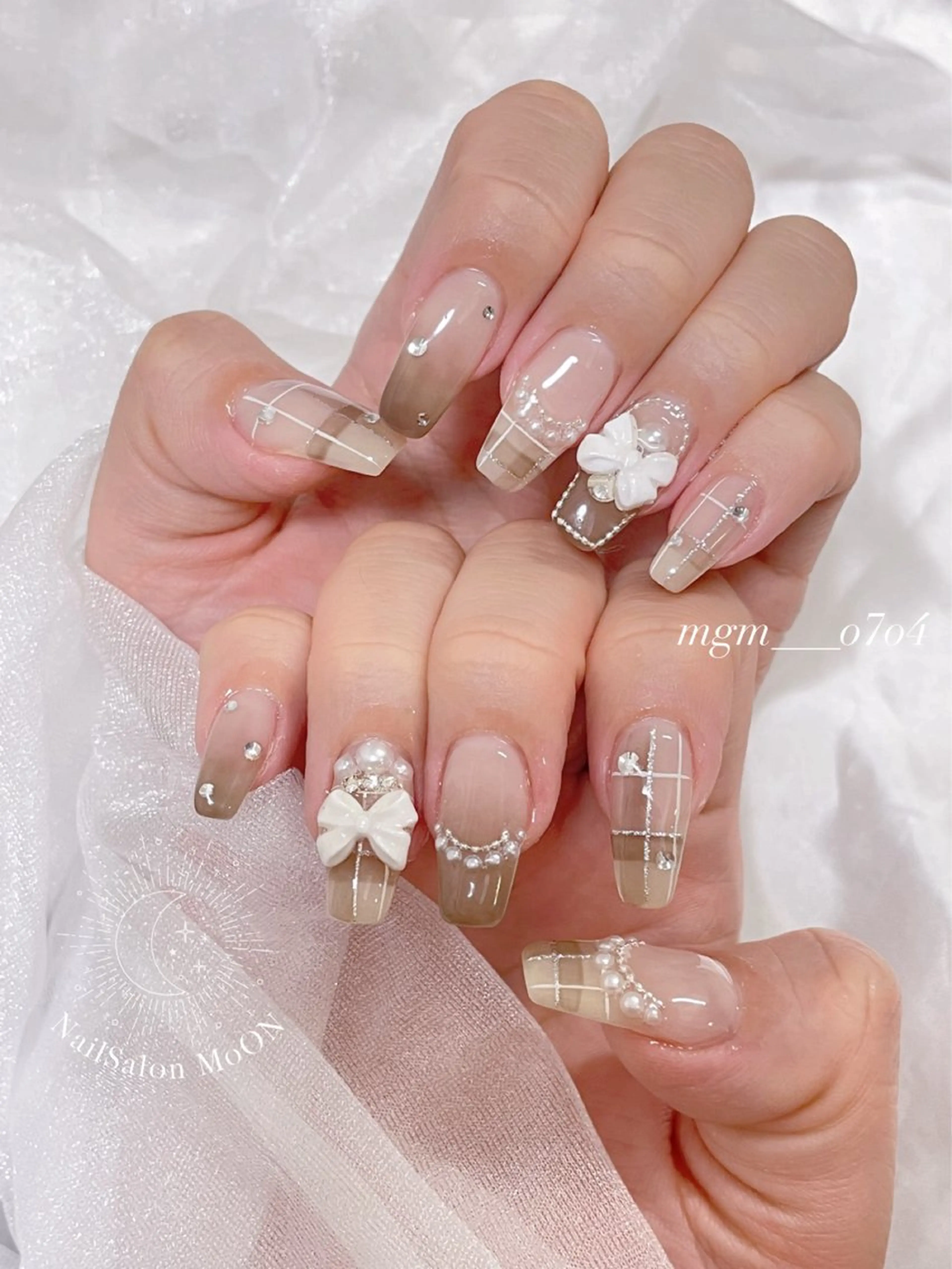 ハンドネイル ハンドケア MoON...❤︎ MeGuのネイルデザイン