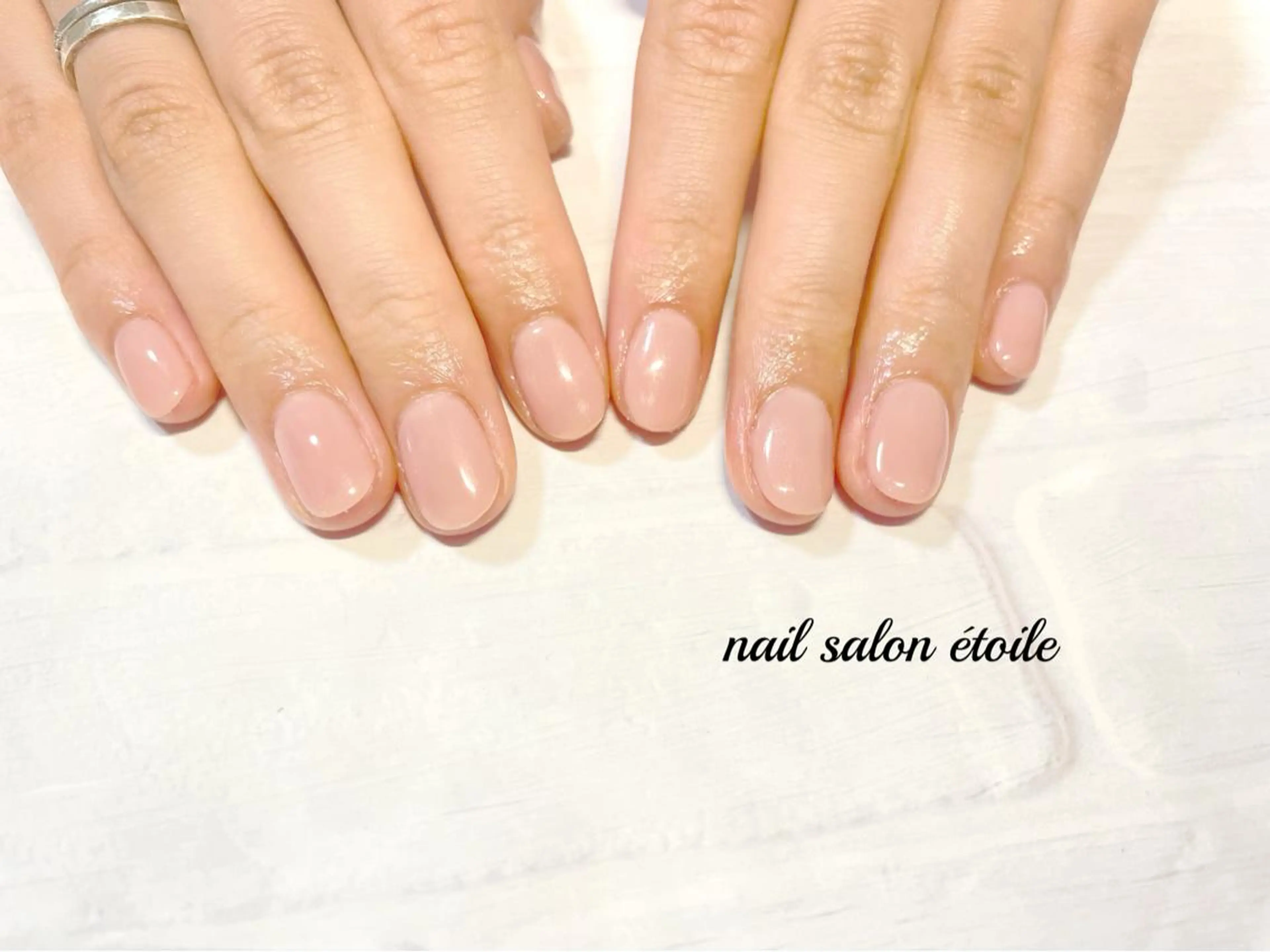 ネイル ジェルネイル オフィスネイル ワンカラーネイル ピンク シンプルネイル ハンドネイル nail salon étoileのネイルデザイン