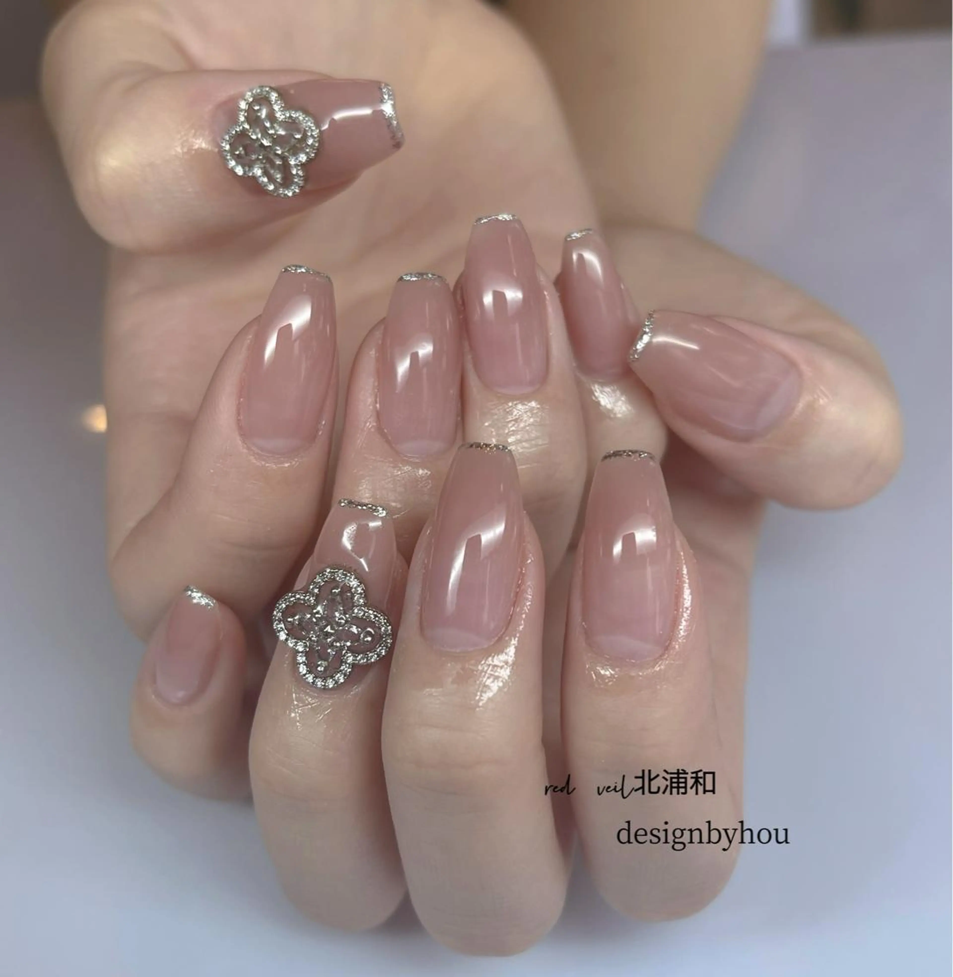 セミロング ネイル ハンドネイル 長さ出し専門 nynaのネイルデザイン