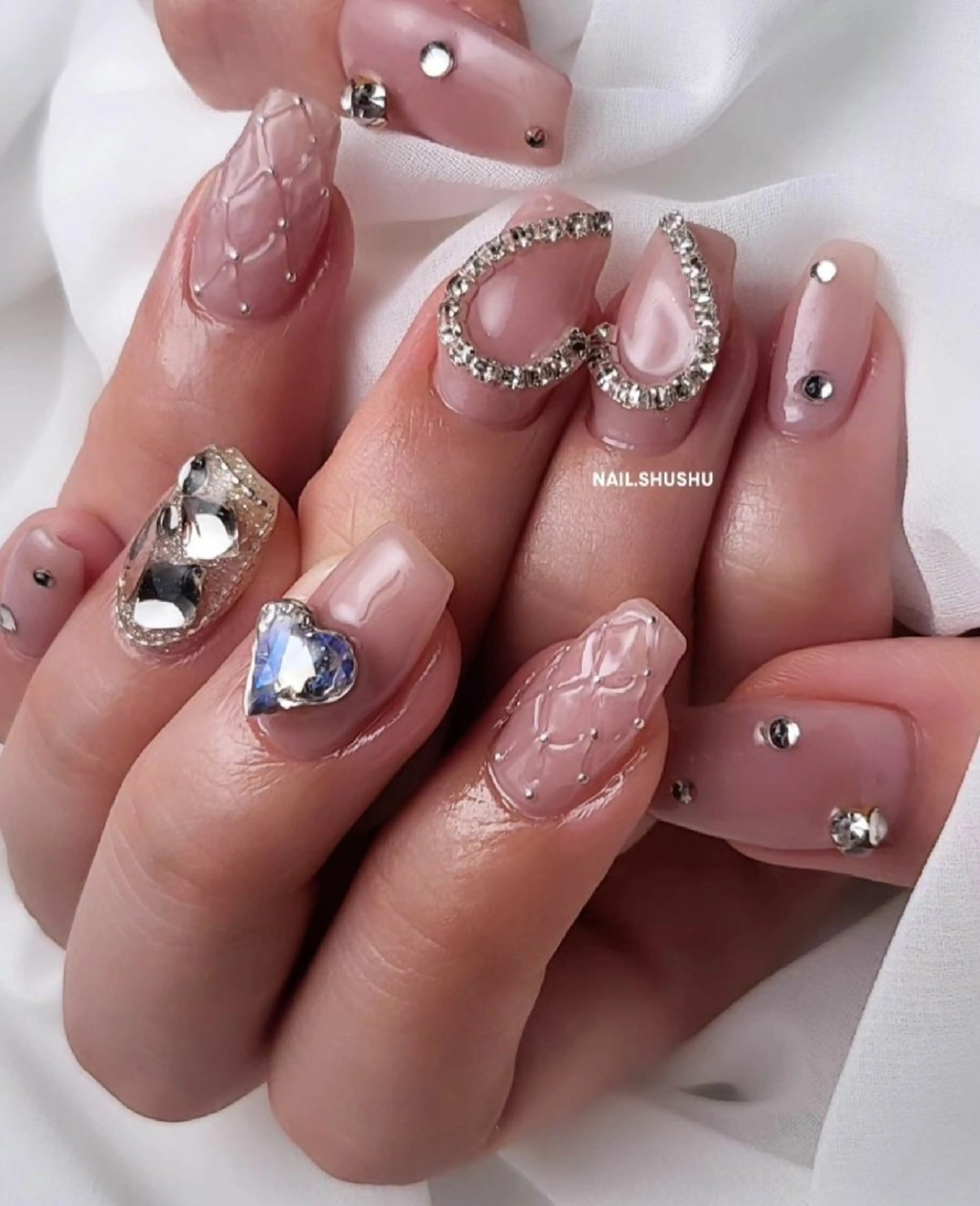 ネイル 持ち込み ニュアンスネイル ワンカラーネイル シンプルネイル 冬ネイル ハンドネイル 3dパーツ/流行り 👧shushu❤️のネイルデザイン