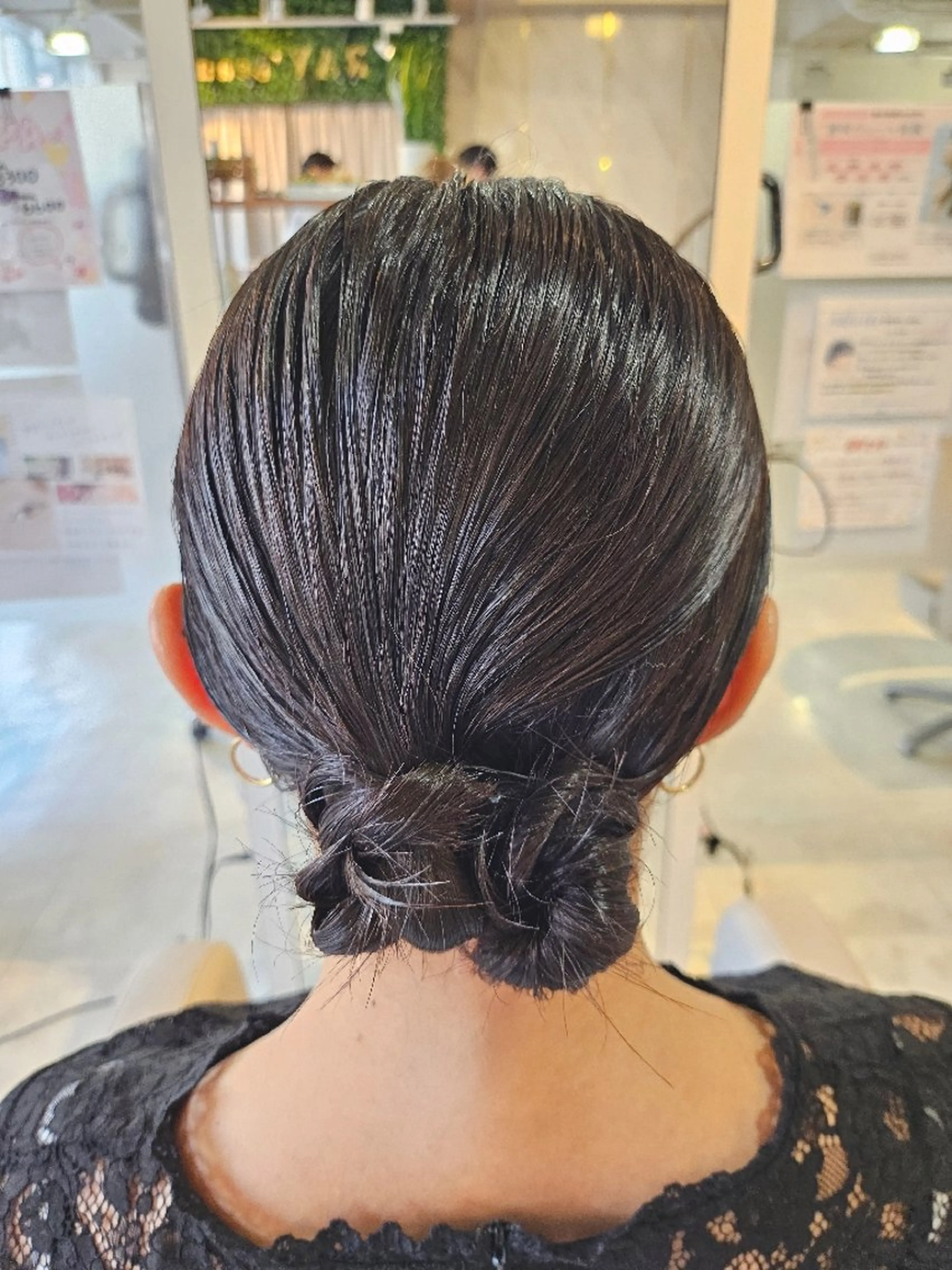 ショート お団子ヘア ショートボブ ボブ ショートヘア ヘアセット 岡田 奈々のヘアスタイル